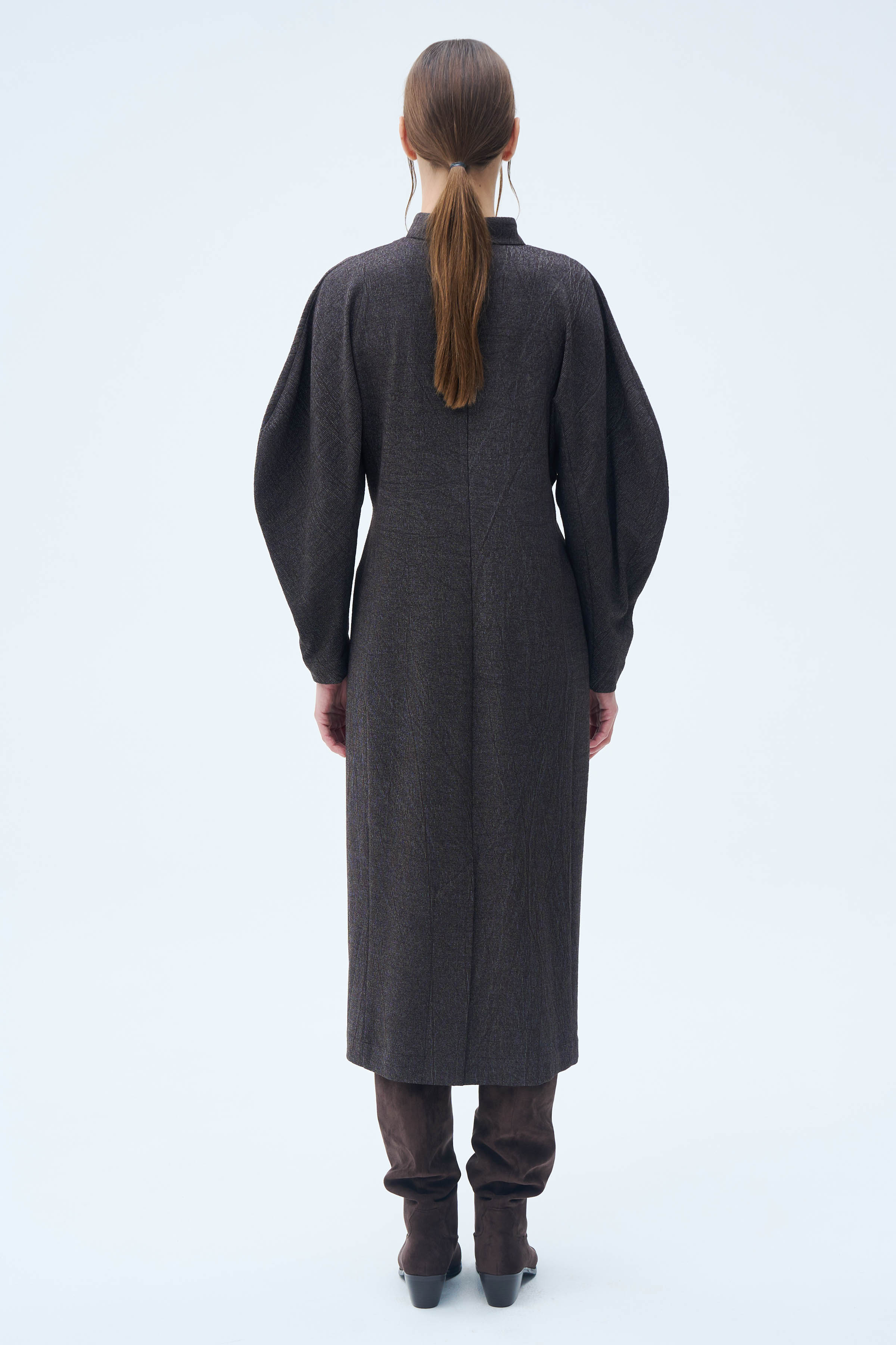 Платье Песочные часы с овальными рукавами