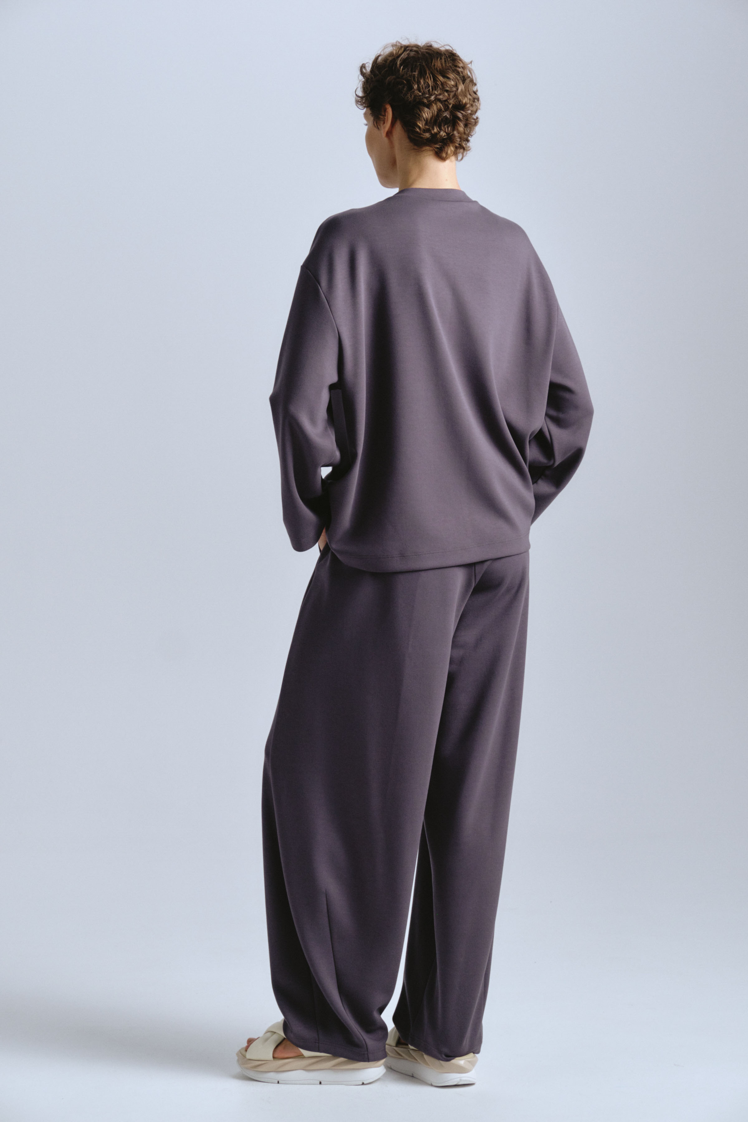 Брюки бананы, мягкое джерси  от Lesel (Лесель)! Заказывайте по ✆ 8 (800) 777 02 37