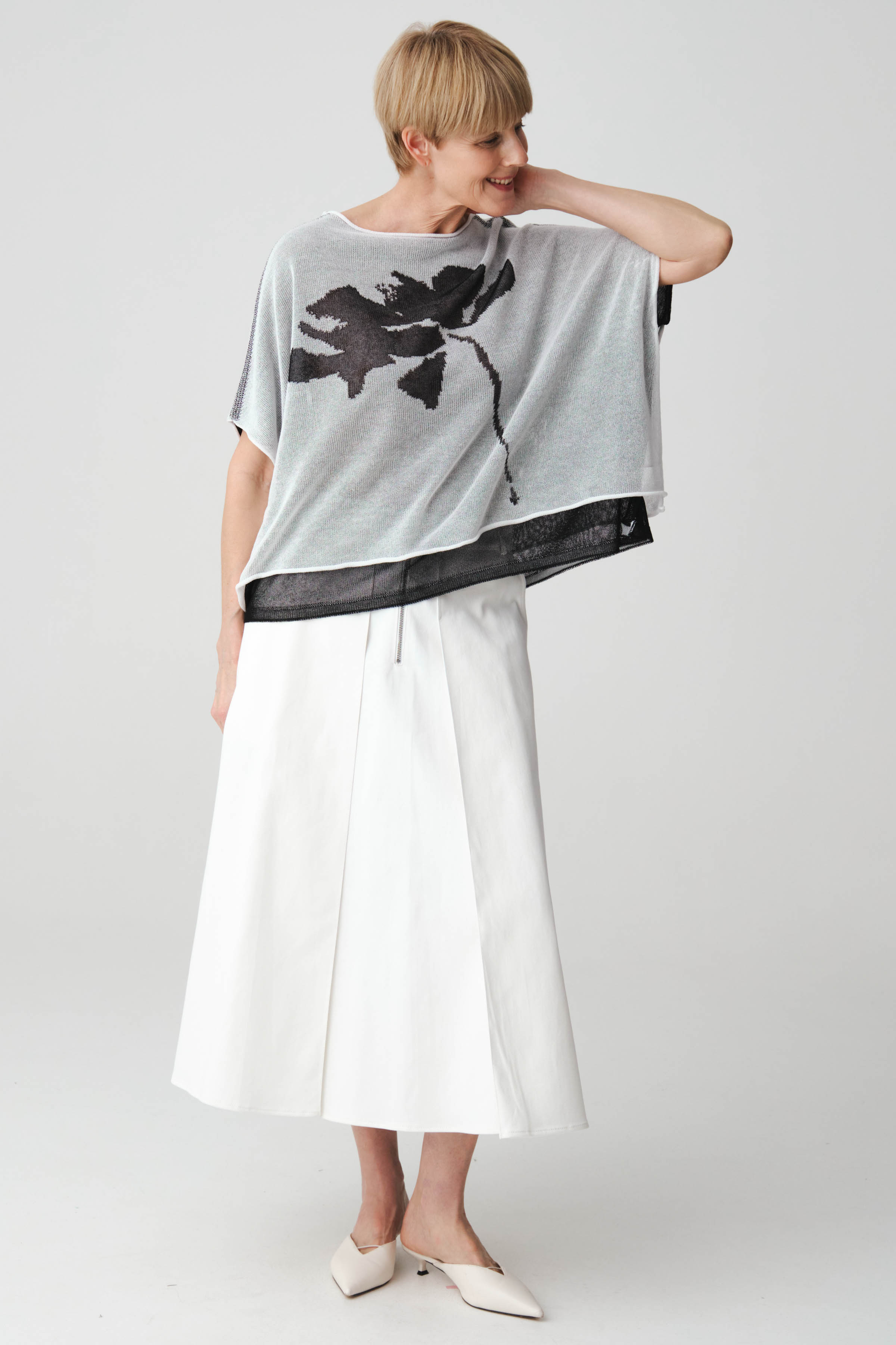 Джемпер с коротким рукавом Пион