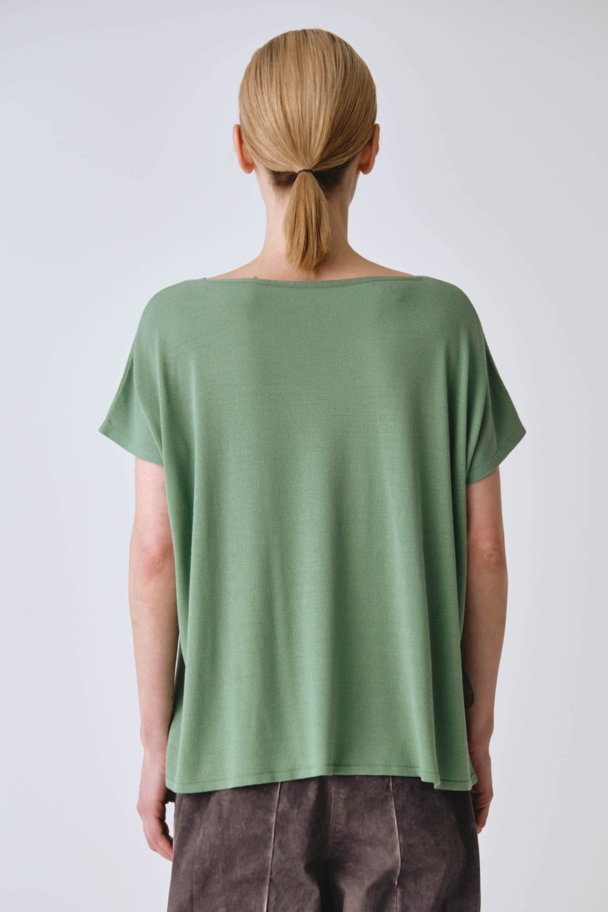 Джемпер с коротким рукавом База