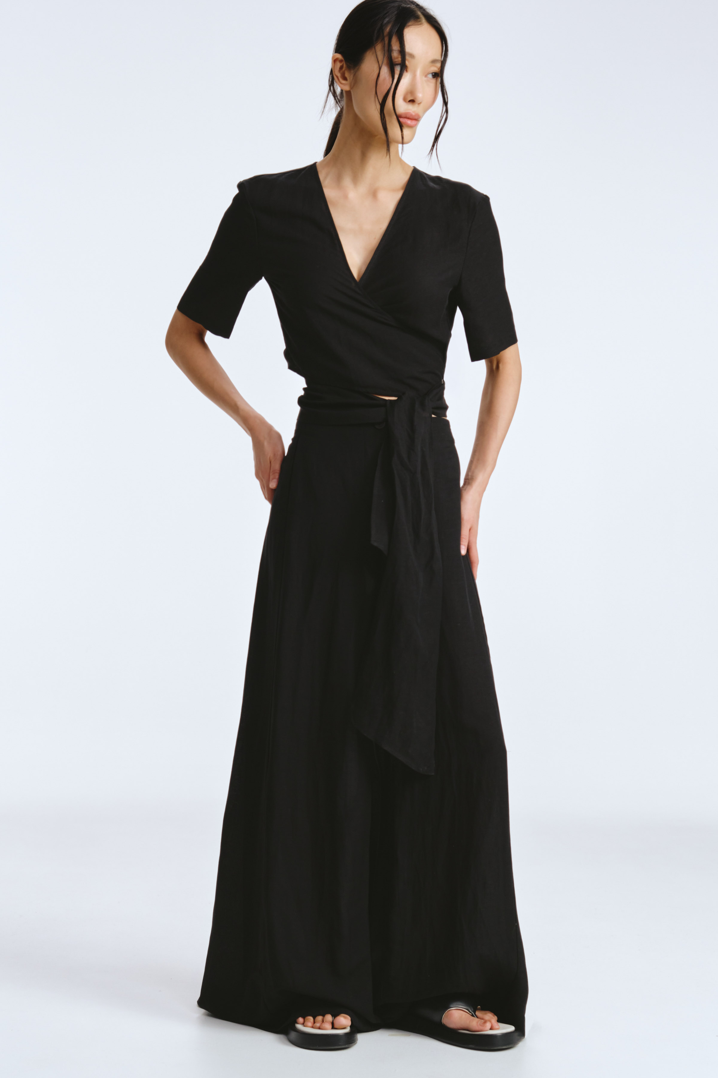 Брюки прямые с отлетными деталями, тонкий лен  от Lesel (Лесель)! Заказывайте по ✆ 8 (800) 777 02 37