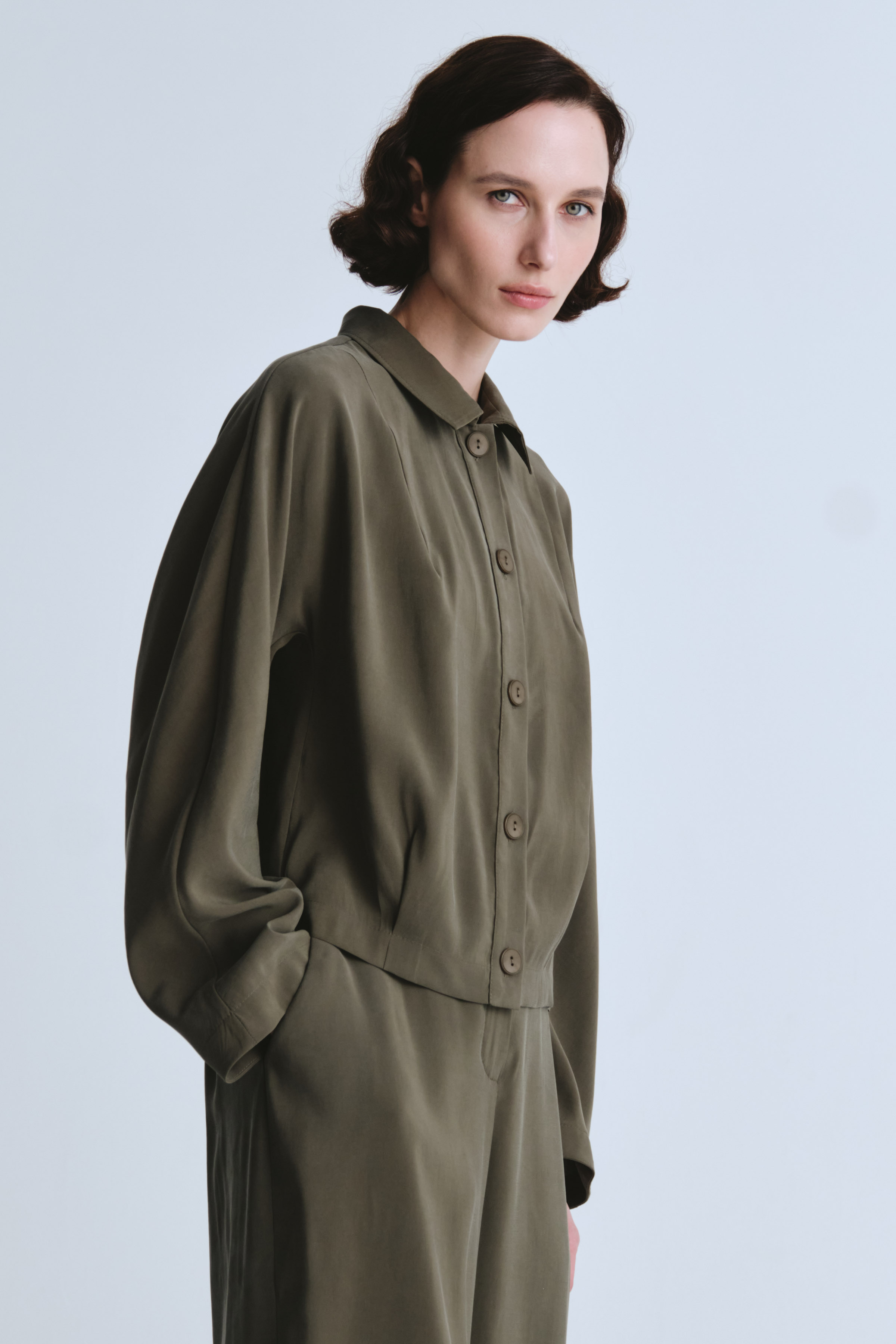 Жакет с фигурной ластовицей, тенсель