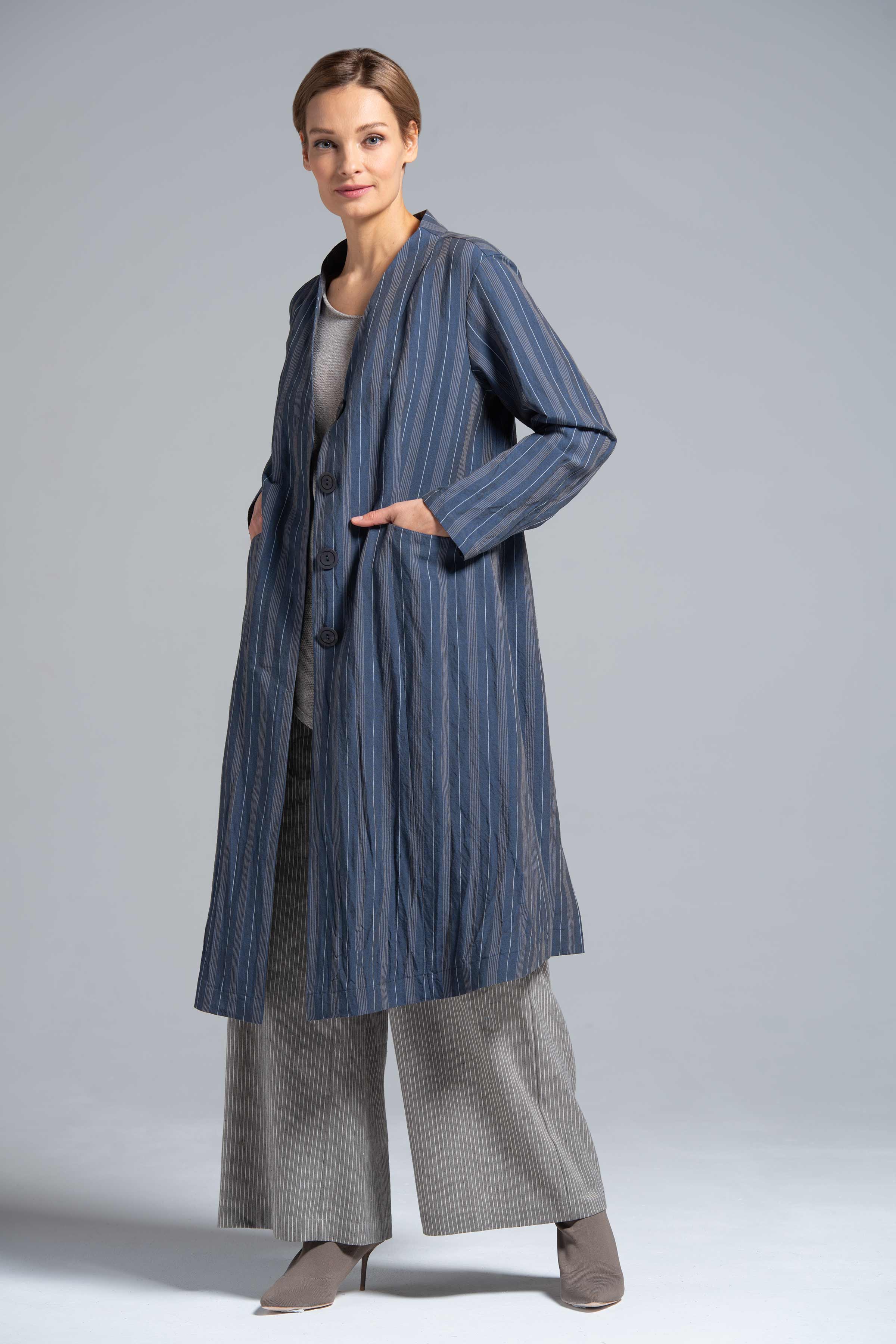 Сюртук удлинённый, лён-полосы 38 Джинсовый (denim) от Lesel (Лесель)! Заказывайте по ✆ 8 (800) 777 02 37