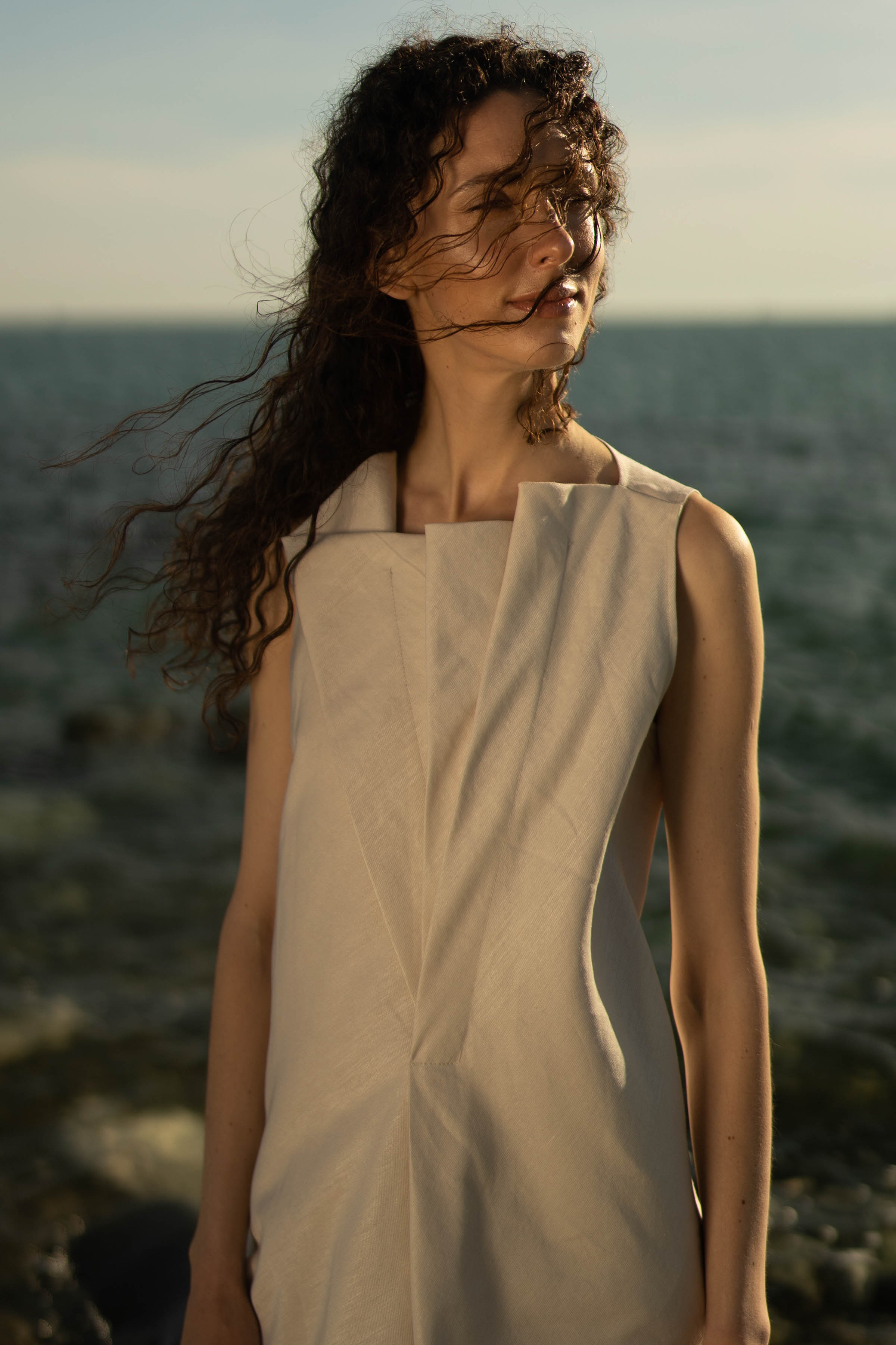 Платье с асимметричными складками без рукавов 06 Суфле (souffle) от Lesel (Лесель)! Заказывайте по ✆ 8 (800) 777 02 37