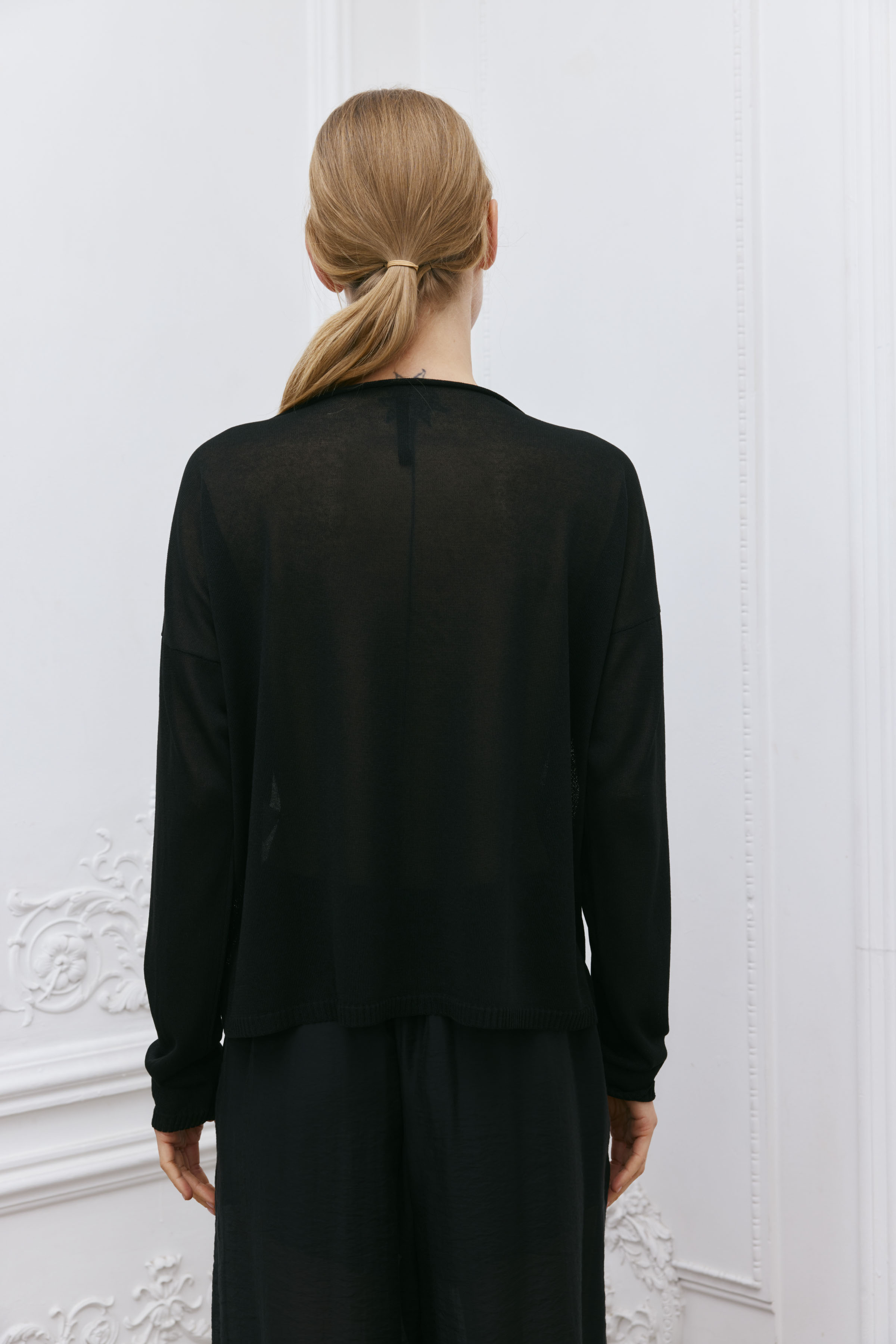 Джемпер Печатный цветок  от Lesel (Лесель)! Заказывайте по ✆ 8 (800) 777 02 37