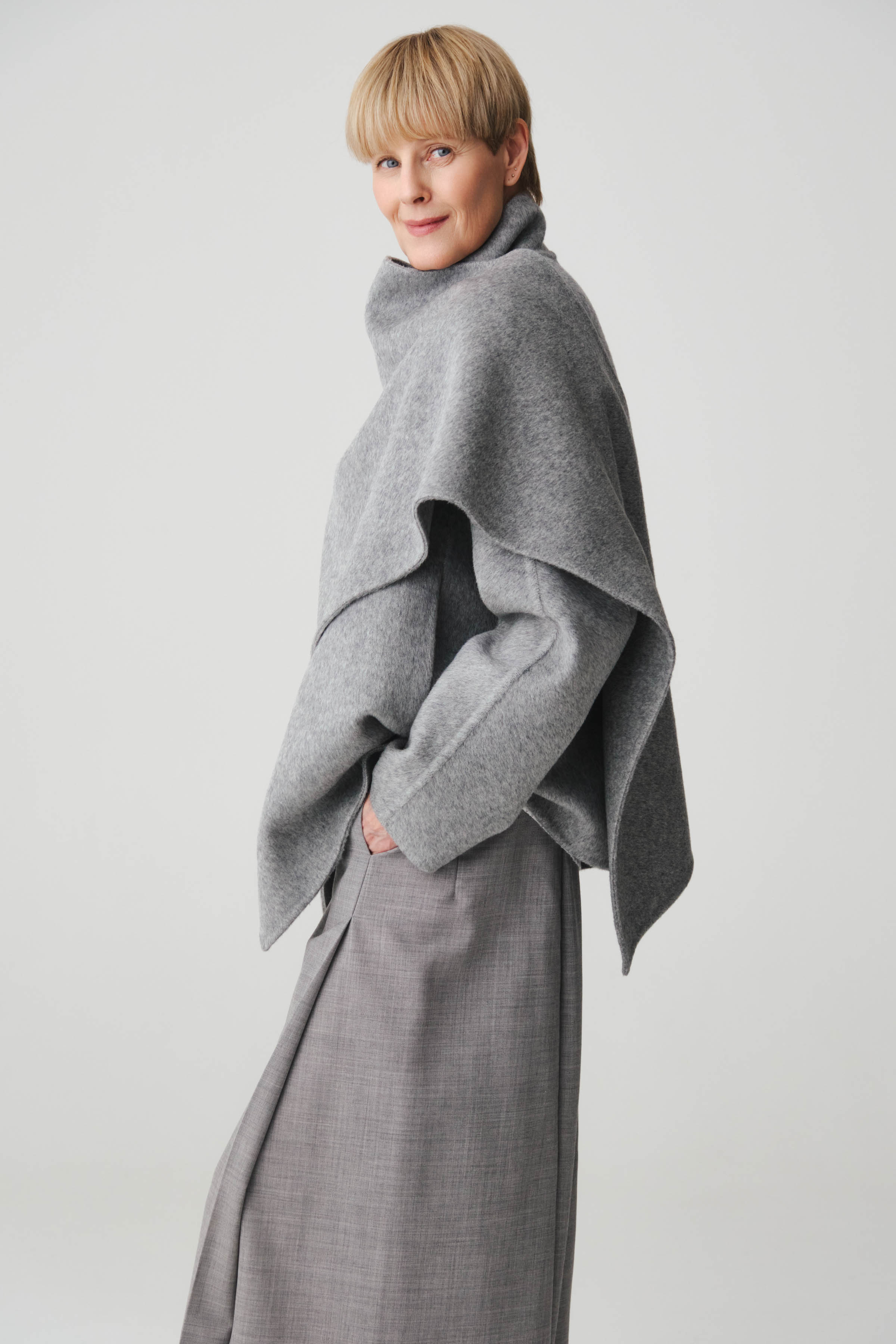 Пальто с палантином короткое, дабл кашемир