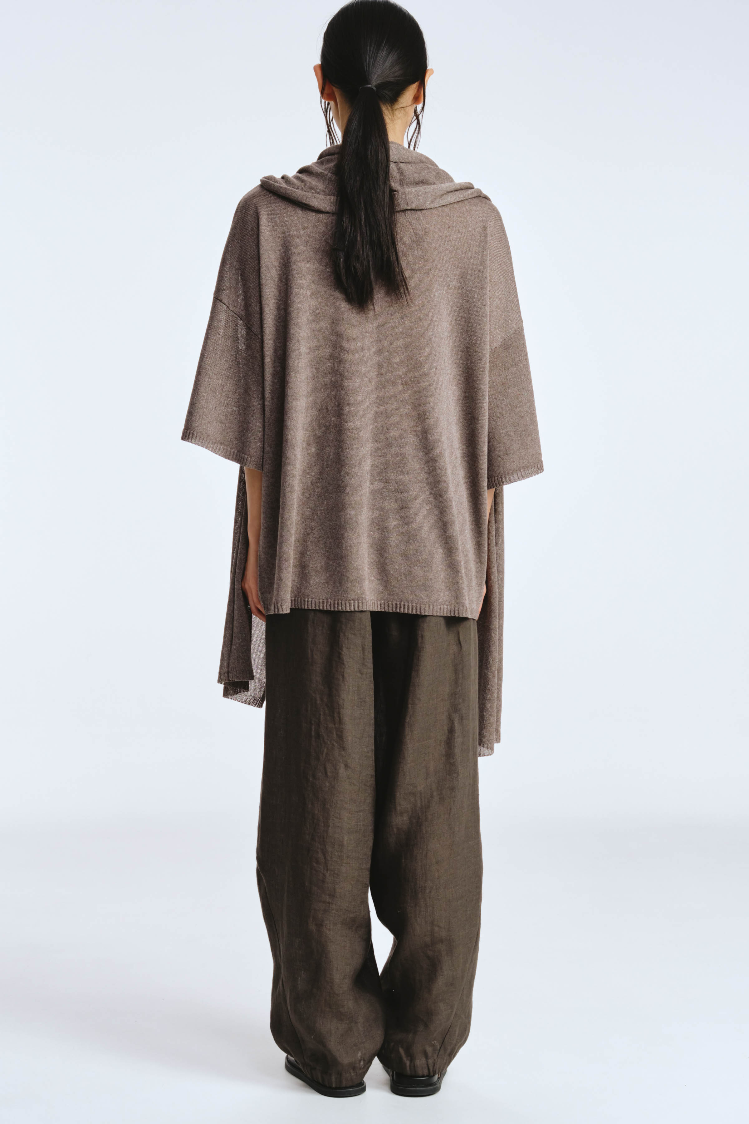 Джемпер с широким рукавом и поясом