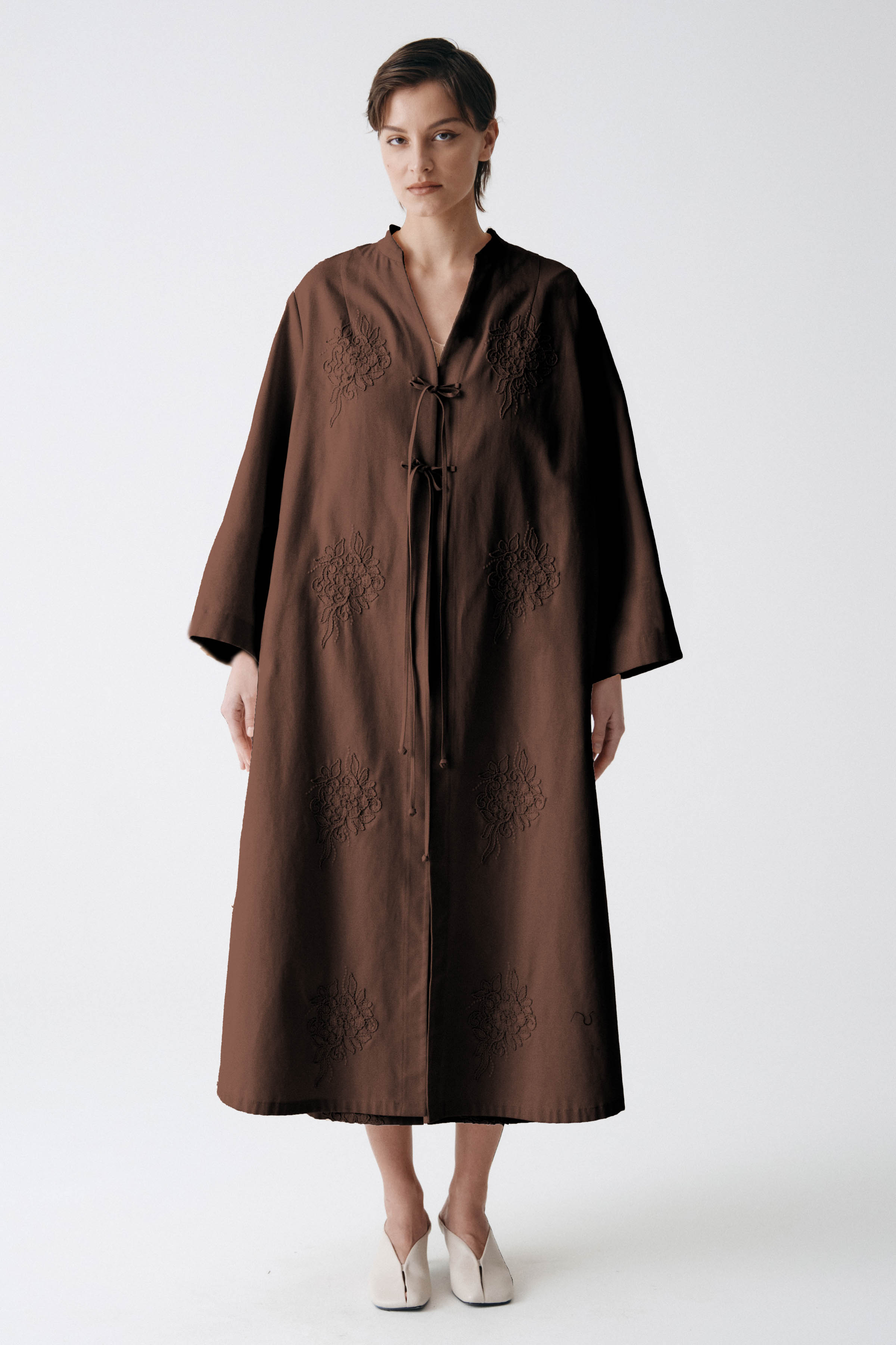 Жакет накидка с вышивкой  от Lesel (Лесель)! Заказывайте по ✆ 8 (800) 777 02 37