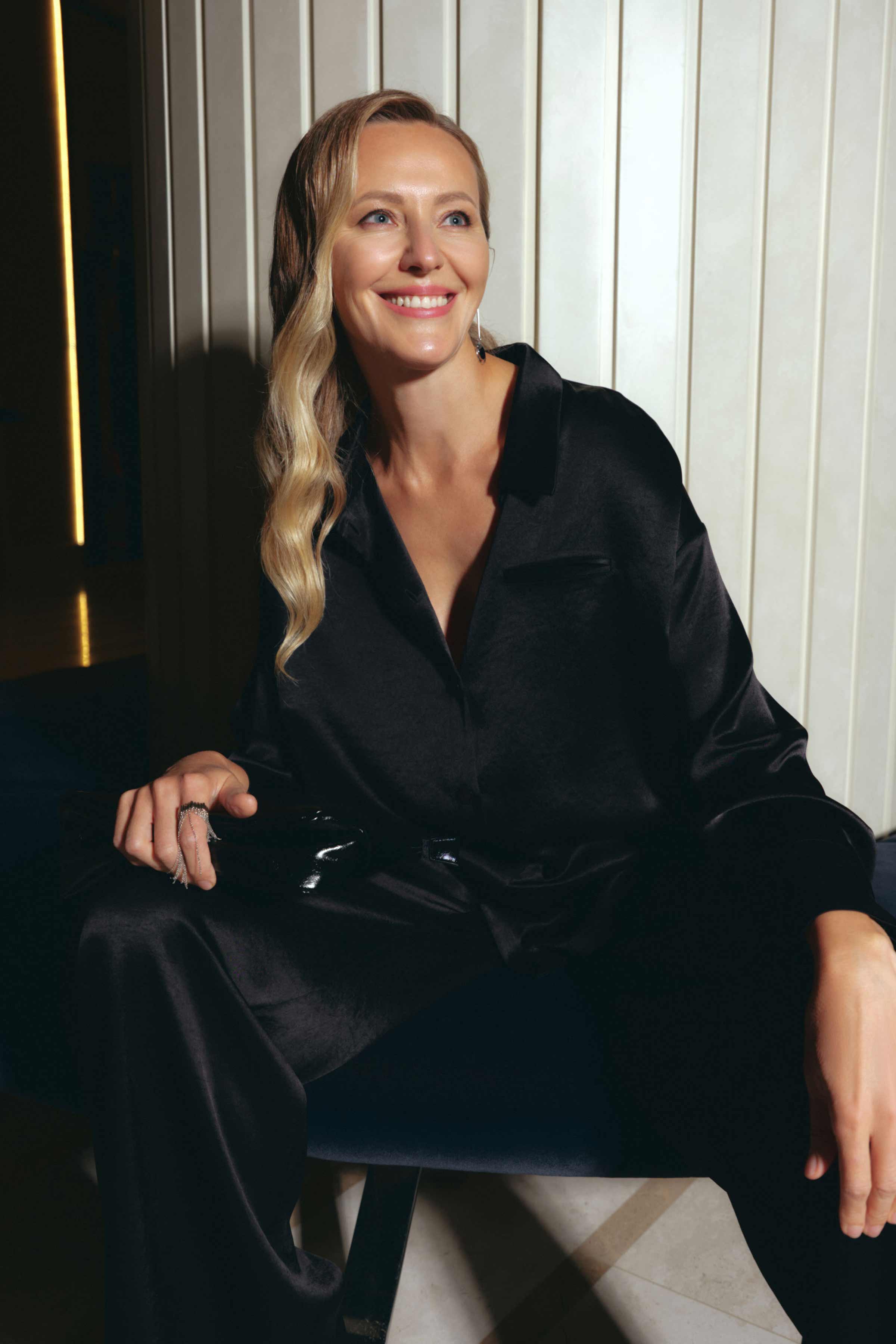 Блуза рубашка Квадрат атласная  от Lesel (Лесель)! Заказывайте по ✆ 8 (800) 777 02 37