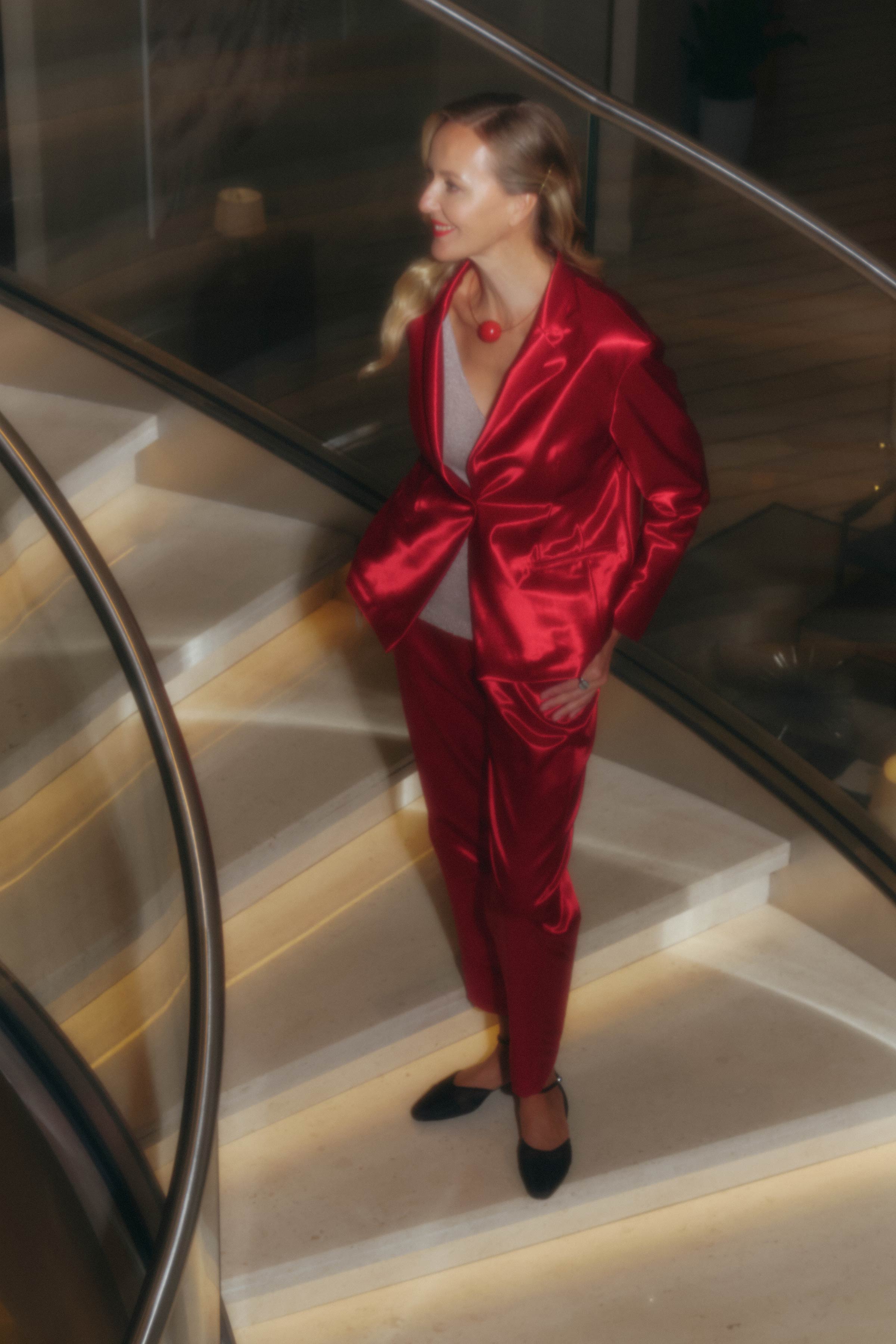 Брюки Узкие атласные  от Lesel (Лесель)! Заказывайте по ✆ 8 (800) 777 02 37