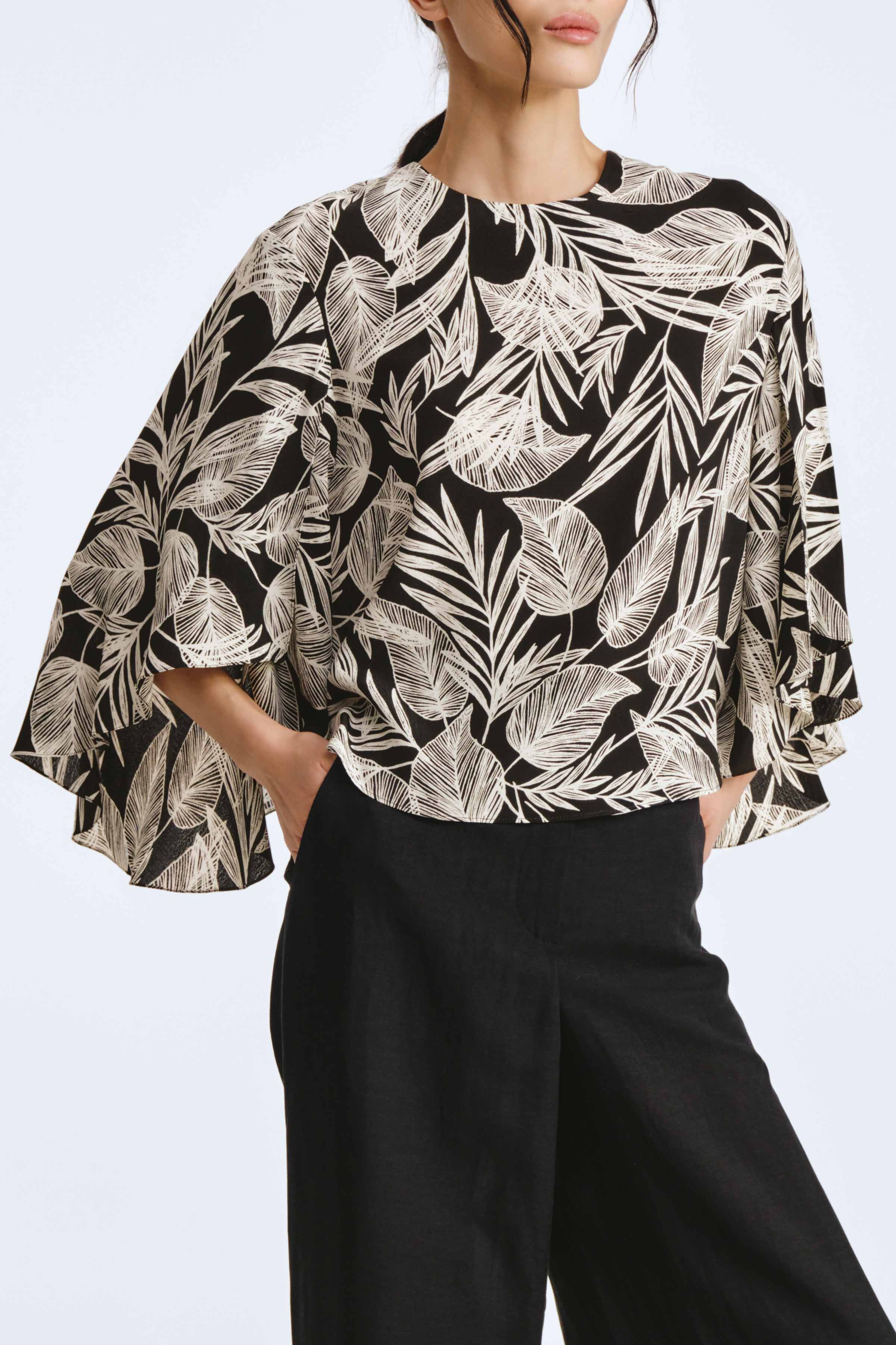 Блуза Листья с воздушным рукавом  от Lesel (Лесель)! Заказывайте по ✆ 8 (800) 777 02 37