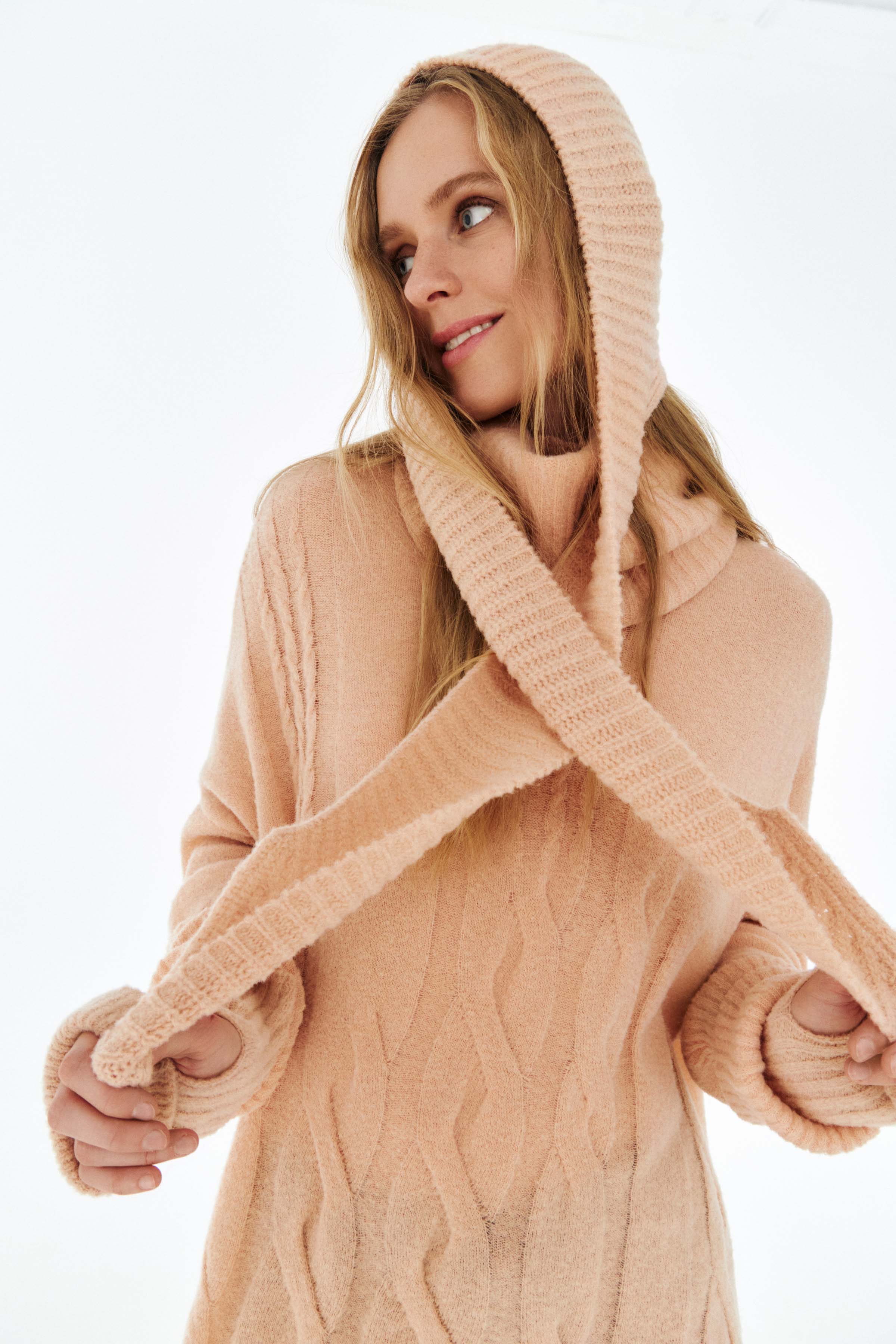 Шапка с ушками 41 Розовый мрамор (marbre rose) от Lesel (Лесель)! Заказывайте по ✆ 8 (800) 777 02 37