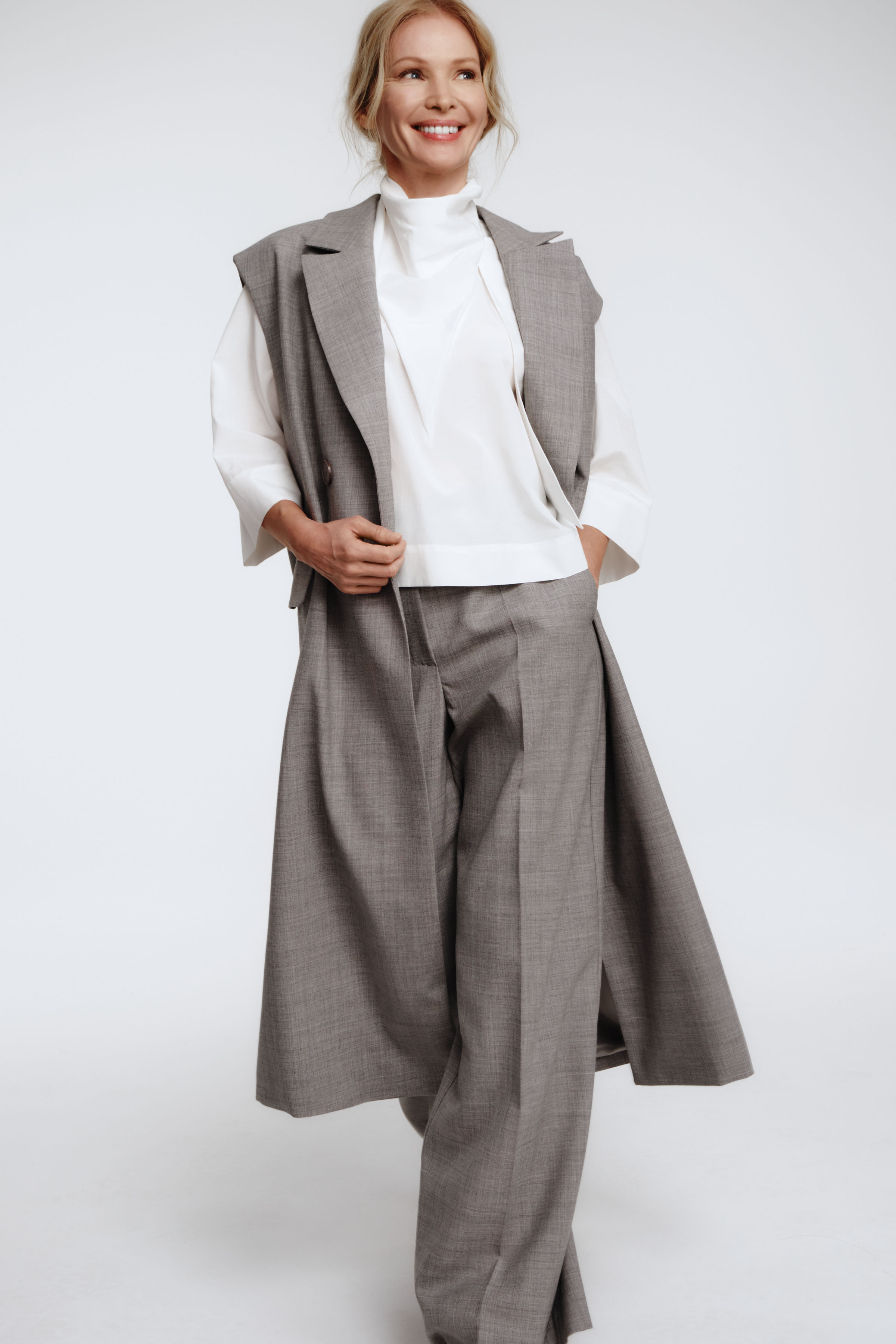 Блуза с воротником Качели 10 Серый (grise) от Lesel (Лесель)! Заказывайте по ✆ 8 (800) 777 02 37