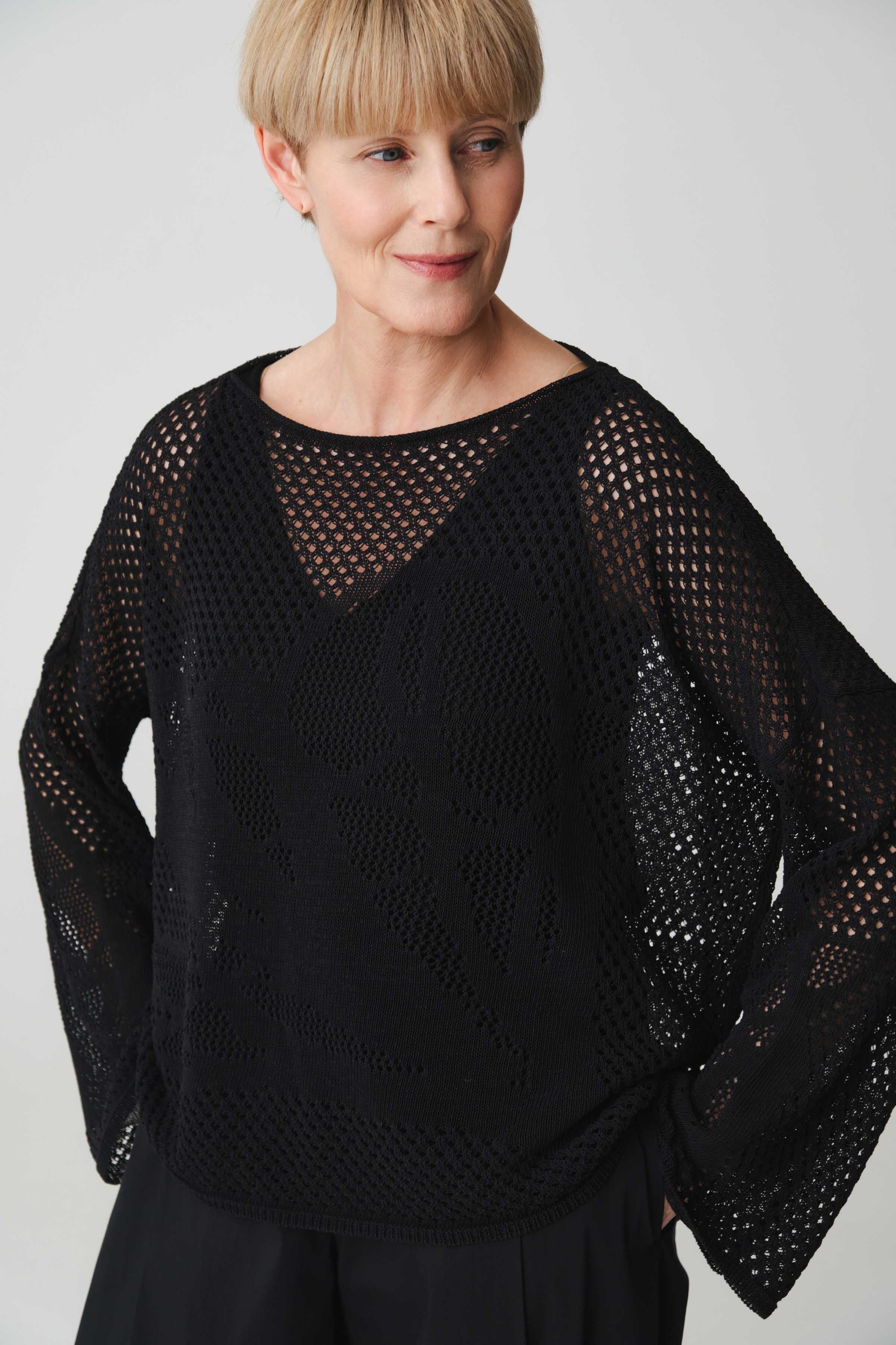 Джемпер с длинным рукавом Ажурная графика