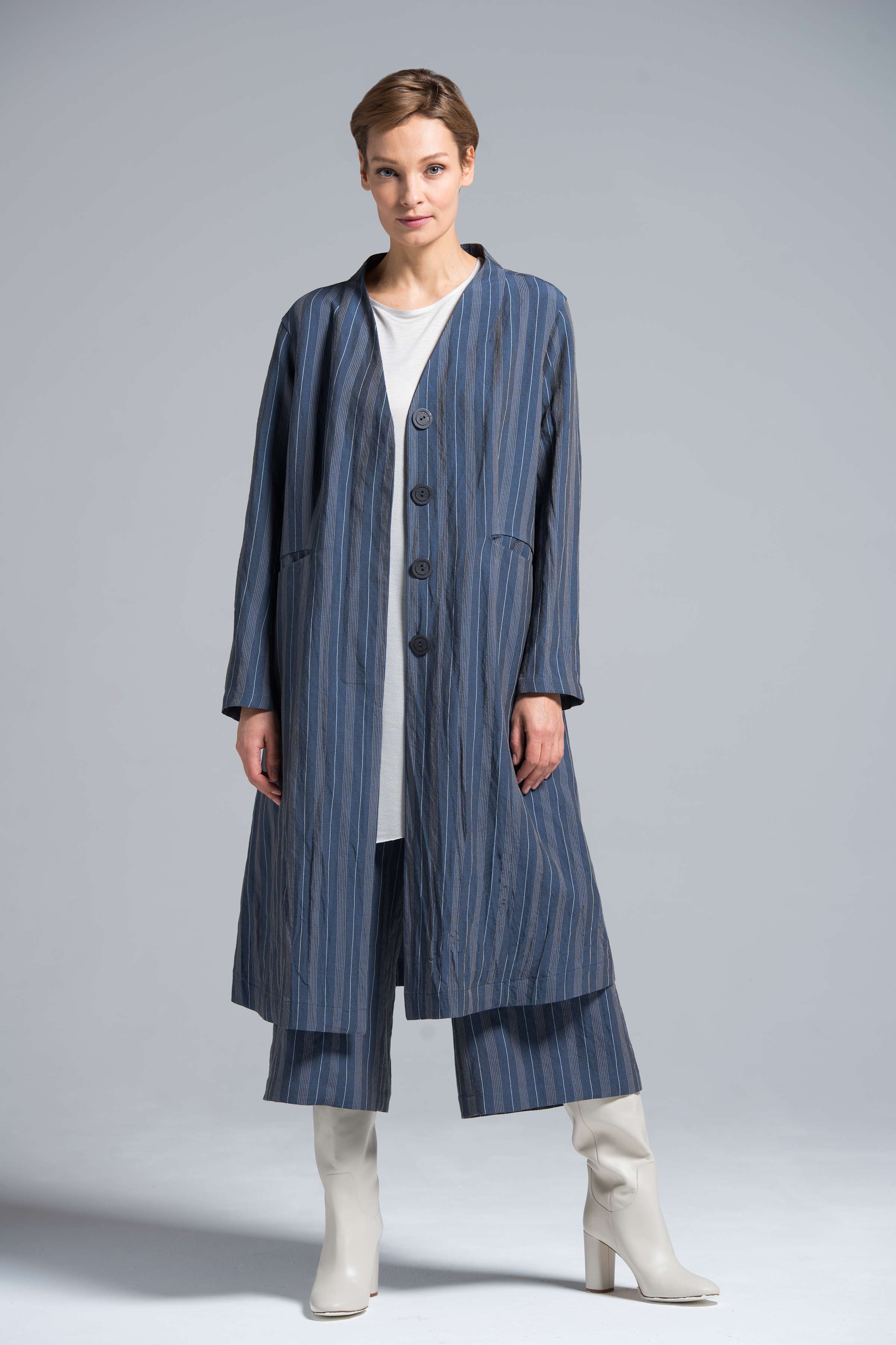 Сюртук удлинённый, лён-полосы 38 Джинсовый (denim) от Lesel (Лесель)! Заказывайте по ✆ 8 (800) 777 02 37