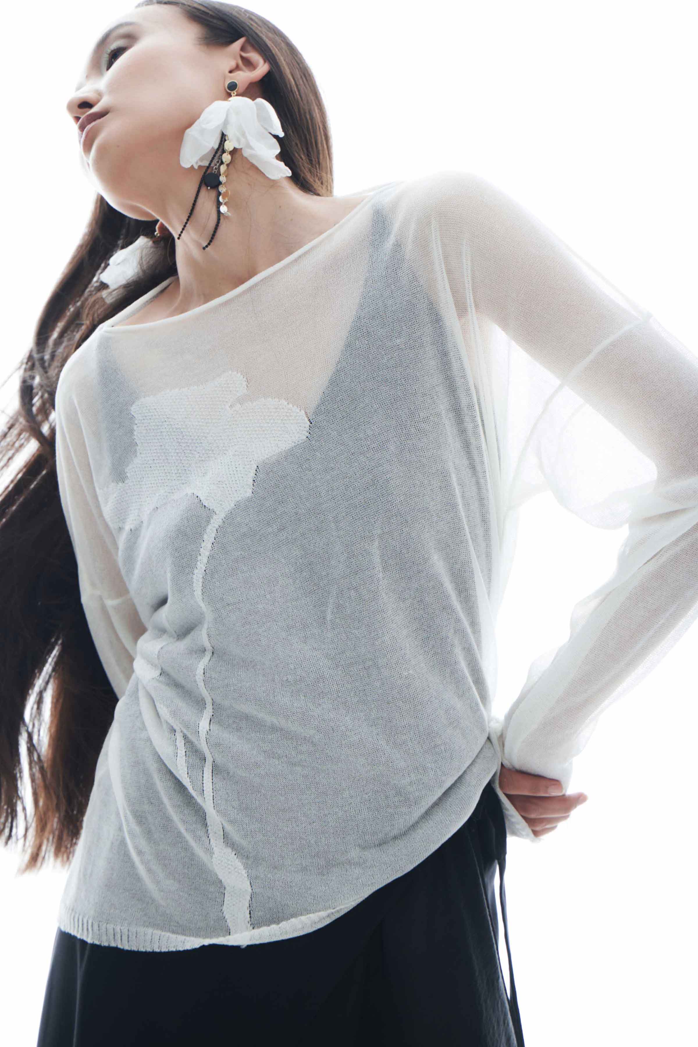 Джемпер Цветок с бутоном  от Lesel (Лесель)! Заказывайте по ✆ 8 (800) 777 02 37