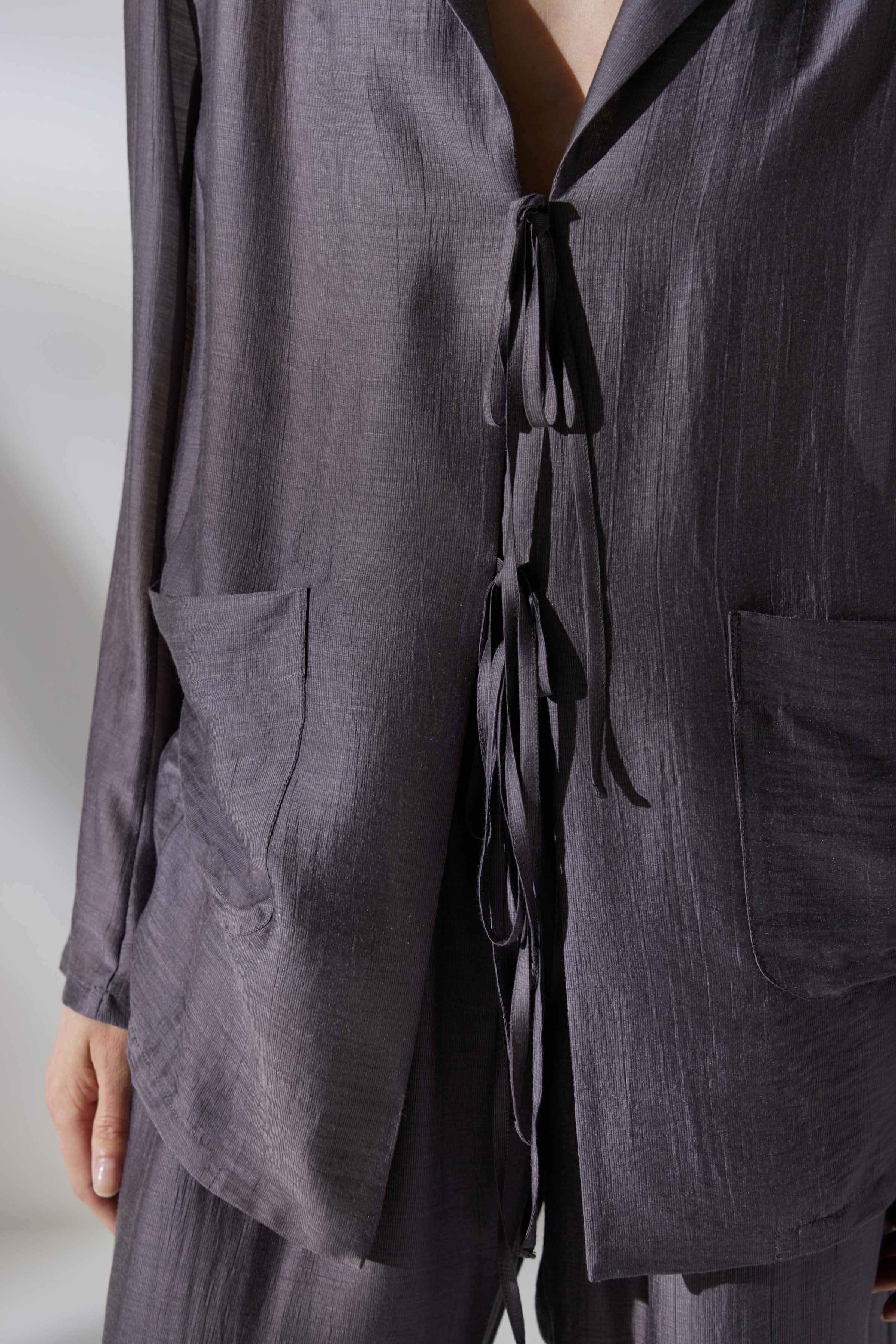 Жакет На завязках, шёлк 11 Антрацит (anthracite), 38 Джинсовый (denim), 41 Розовый мрамор (marbre rose) от Lesel (Лесель)! Заказывайте по ✆ 8 (800) 777 02 37