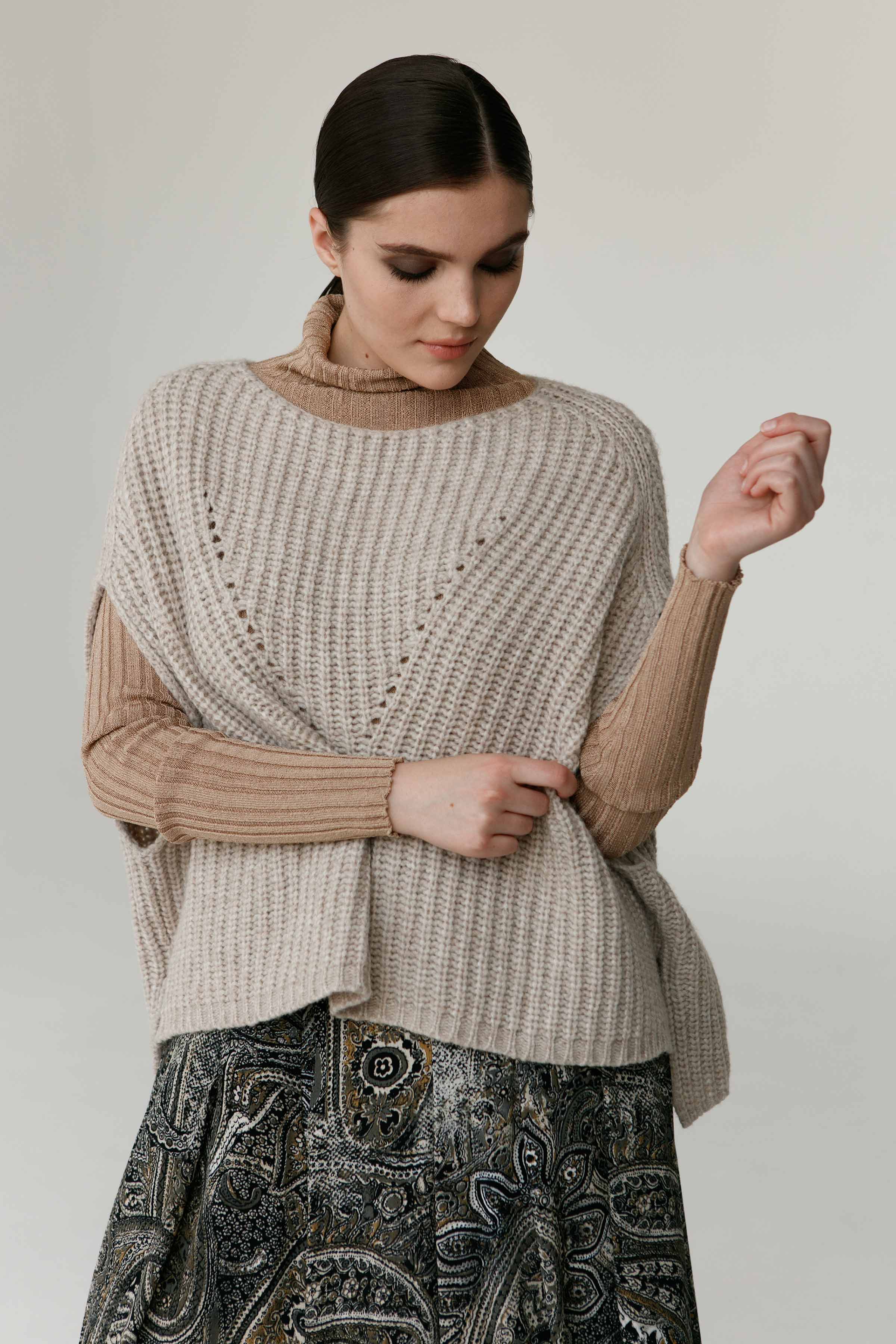 Жилет Полуфанг Нежный 09 Беж-меланж (melange beige) от Lesel (Лесель)! Заказывайте по ✆ 8 (800) 777 02 37