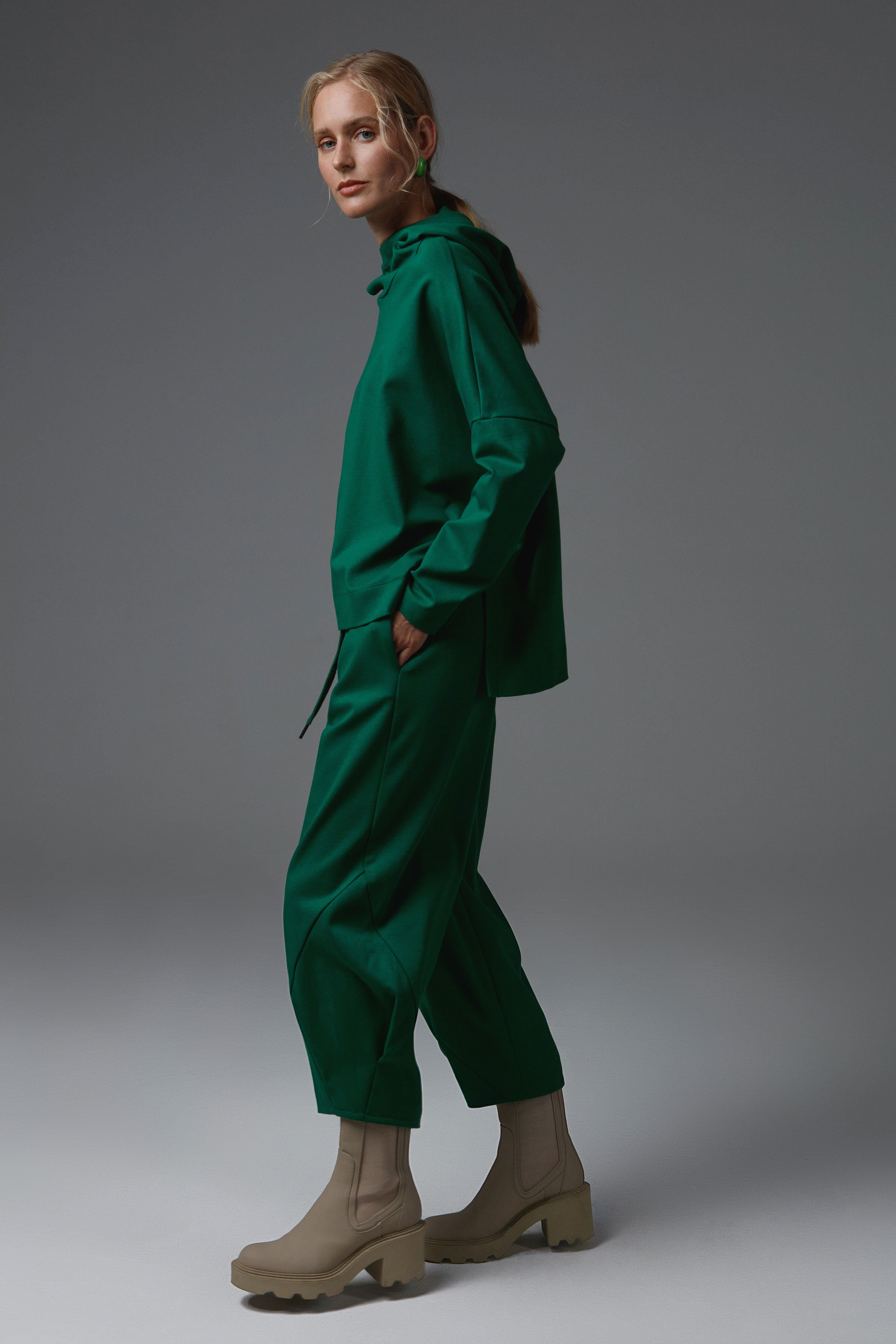 Блуза Джерси с капюшоном 64639452-8e4d-11ec-b040-000c29d11518 от Lesel (Лесель)! Заказывайте по ✆ 8 (800) 777 02 37