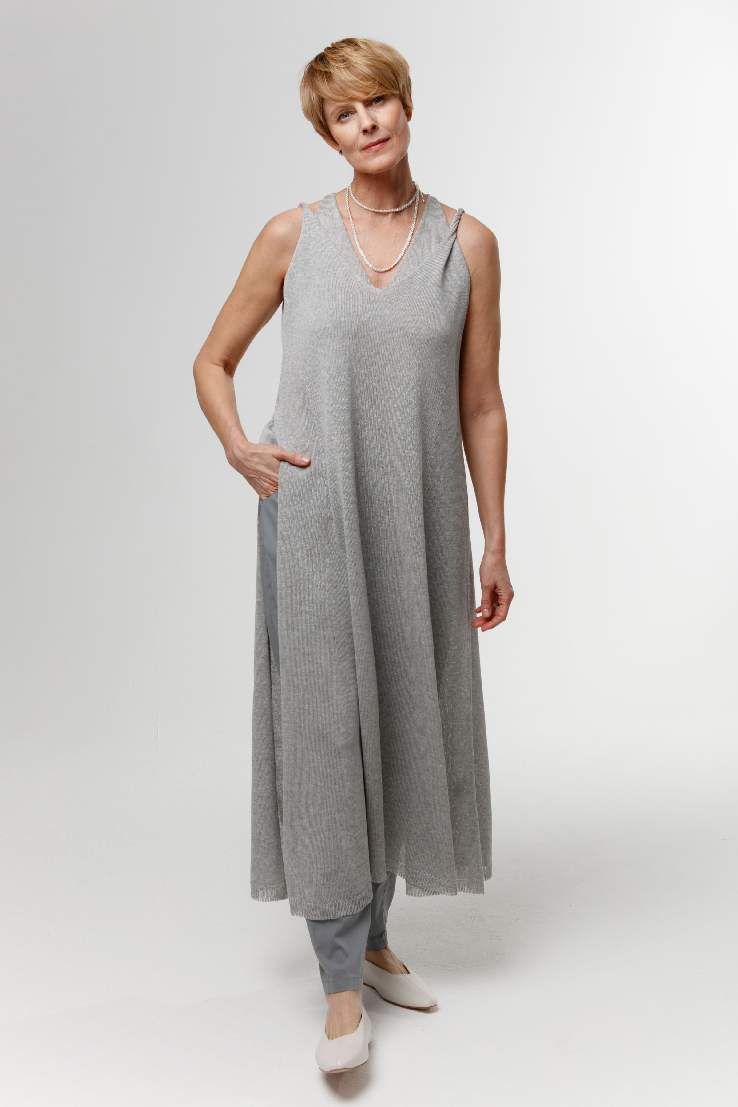 Платье длинное с разрезом 10 Серый (grise) от Lesel (Лесель)! Заказывайте по ✆ 8 (800) 777 02 37