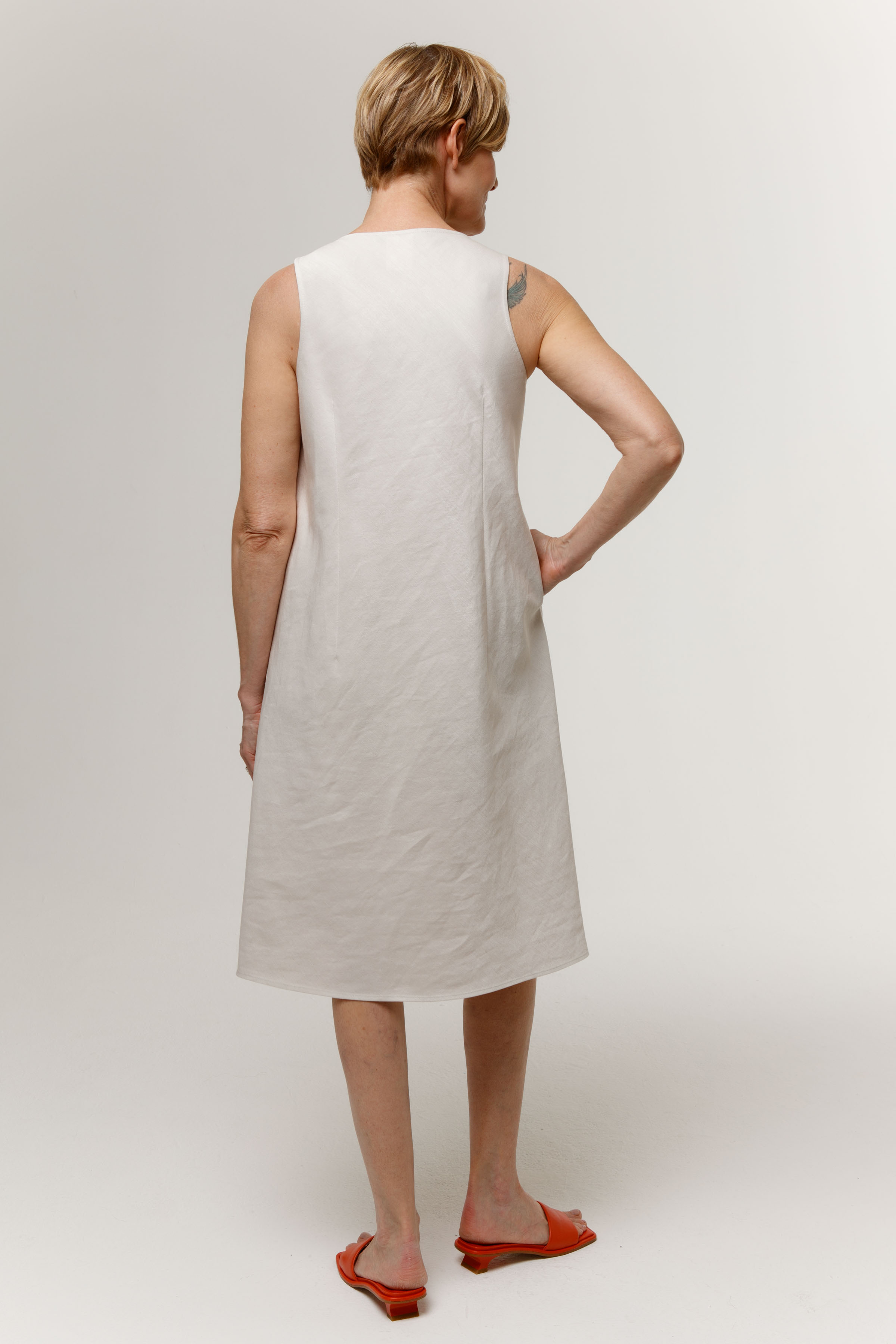 Платье с асимметричными складками без рукавов 06 Суфле (souffle) от Lesel (Лесель)! Заказывайте по ✆ 8 (800) 777 02 37