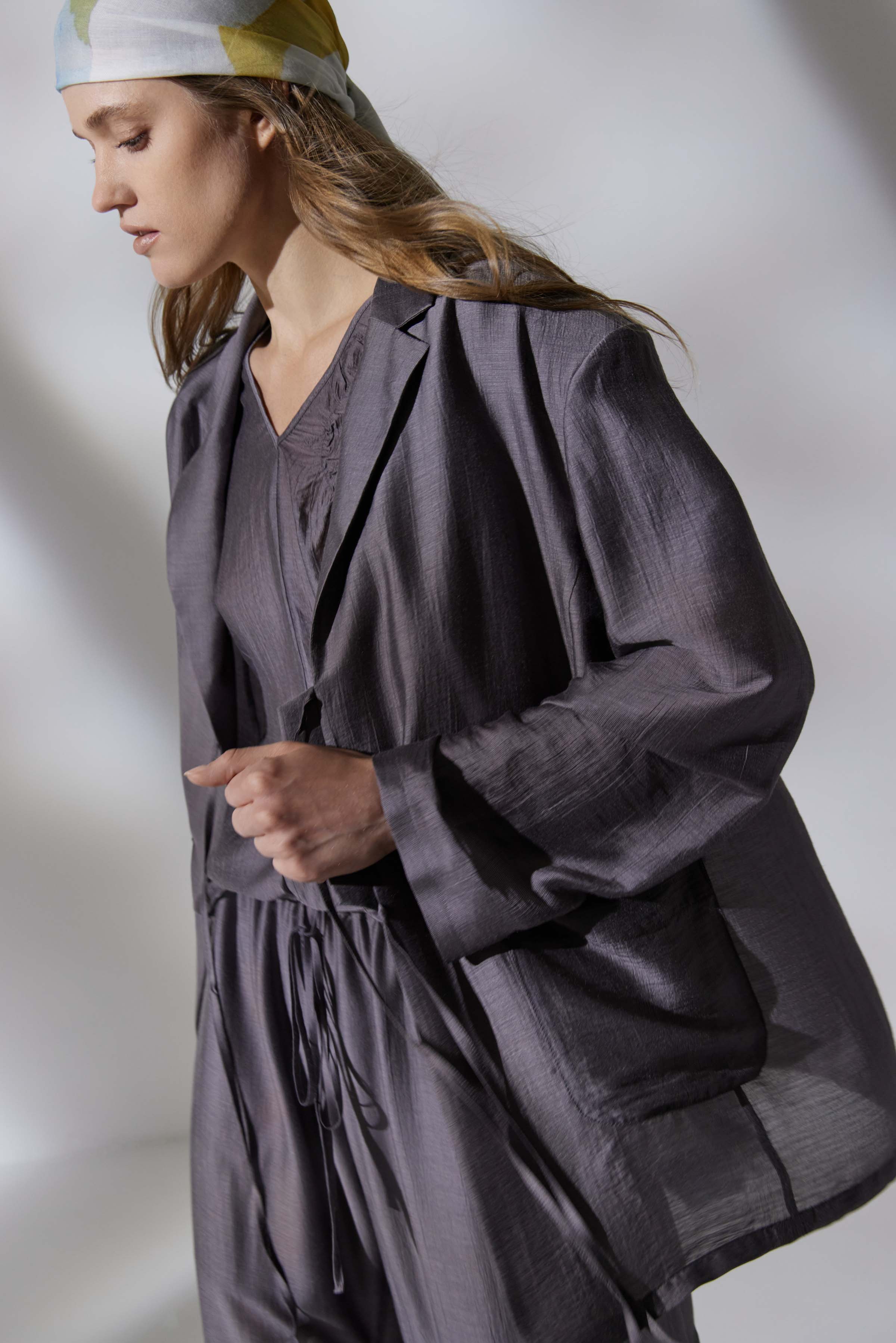 Жакет На завязках, шёлк 11 Антрацит (anthracite), 38 Джинсовый (denim), 41 Розовый мрамор (marbre rose) от Lesel (Лесель)! Заказывайте по ✆ 8 (800) 777 02 37