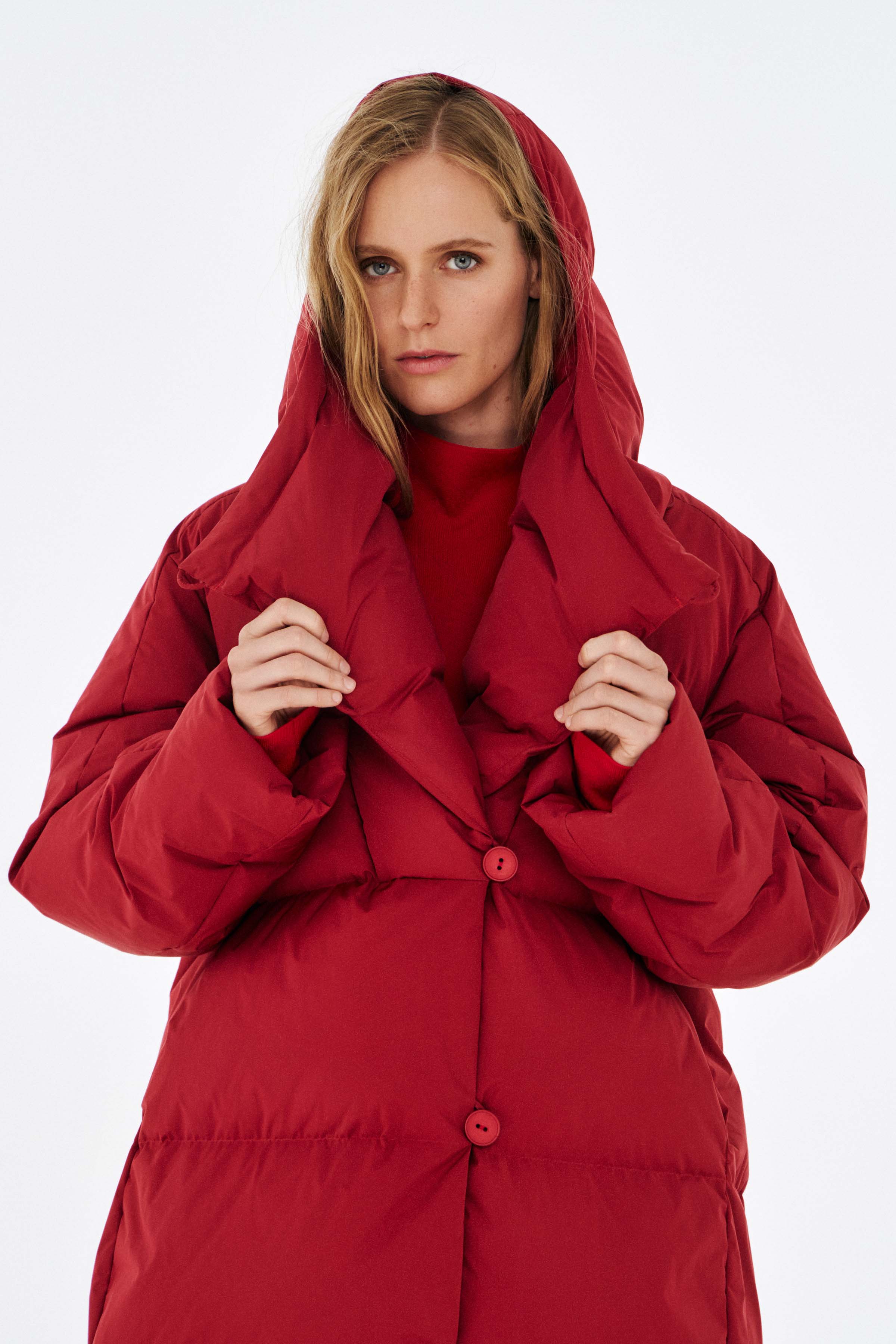 Пальто пуховое с навесными петлями 28 Ягода (baie) от Lesel (Лесель)! Заказывайте по ✆ 8 (800) 777 02 37