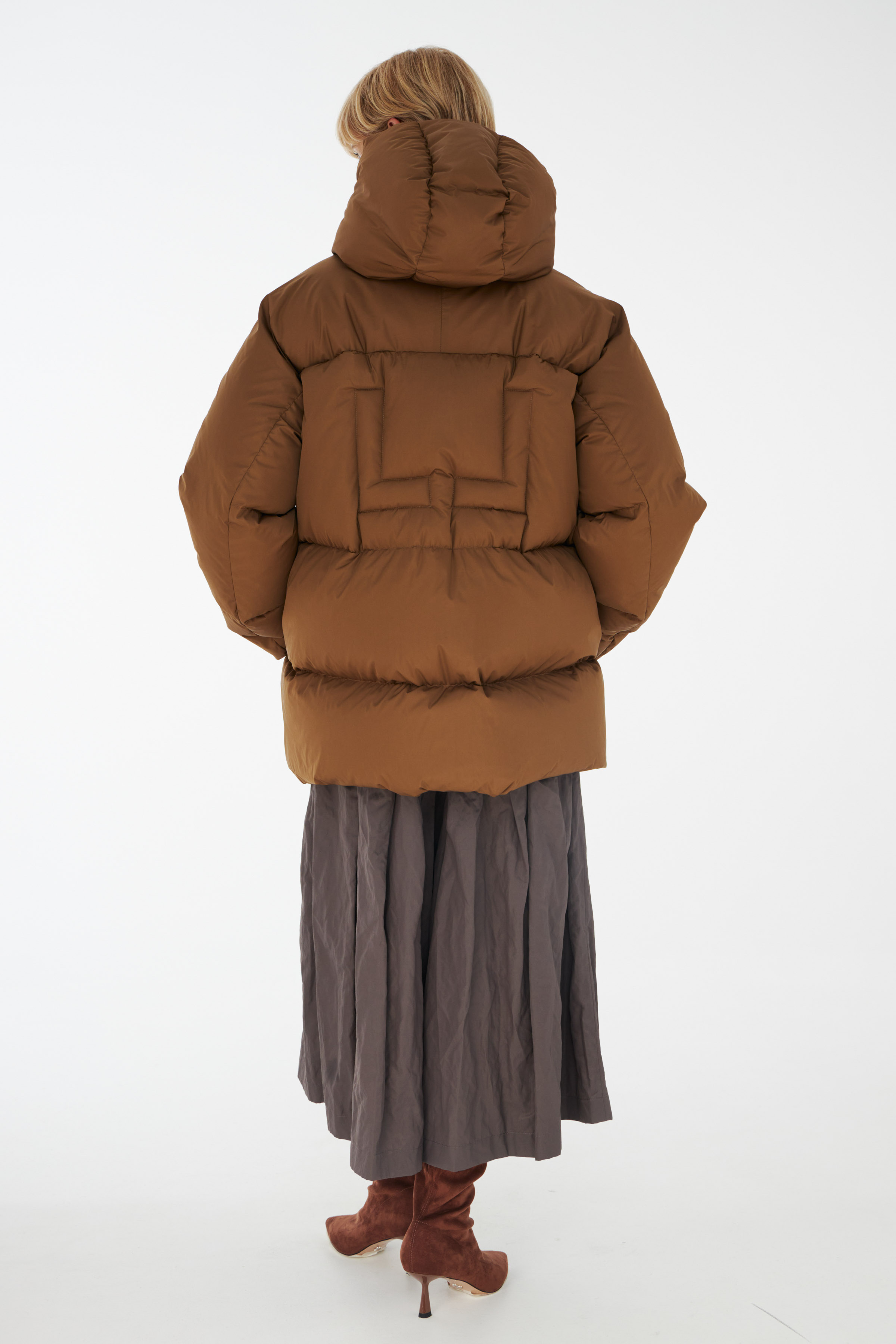 Куртка пуховая с навесными петлями 70 Грецкий орех (noix) от Lesel (Лесель)! Заказывайте по ✆ 8 (800) 777 02 37