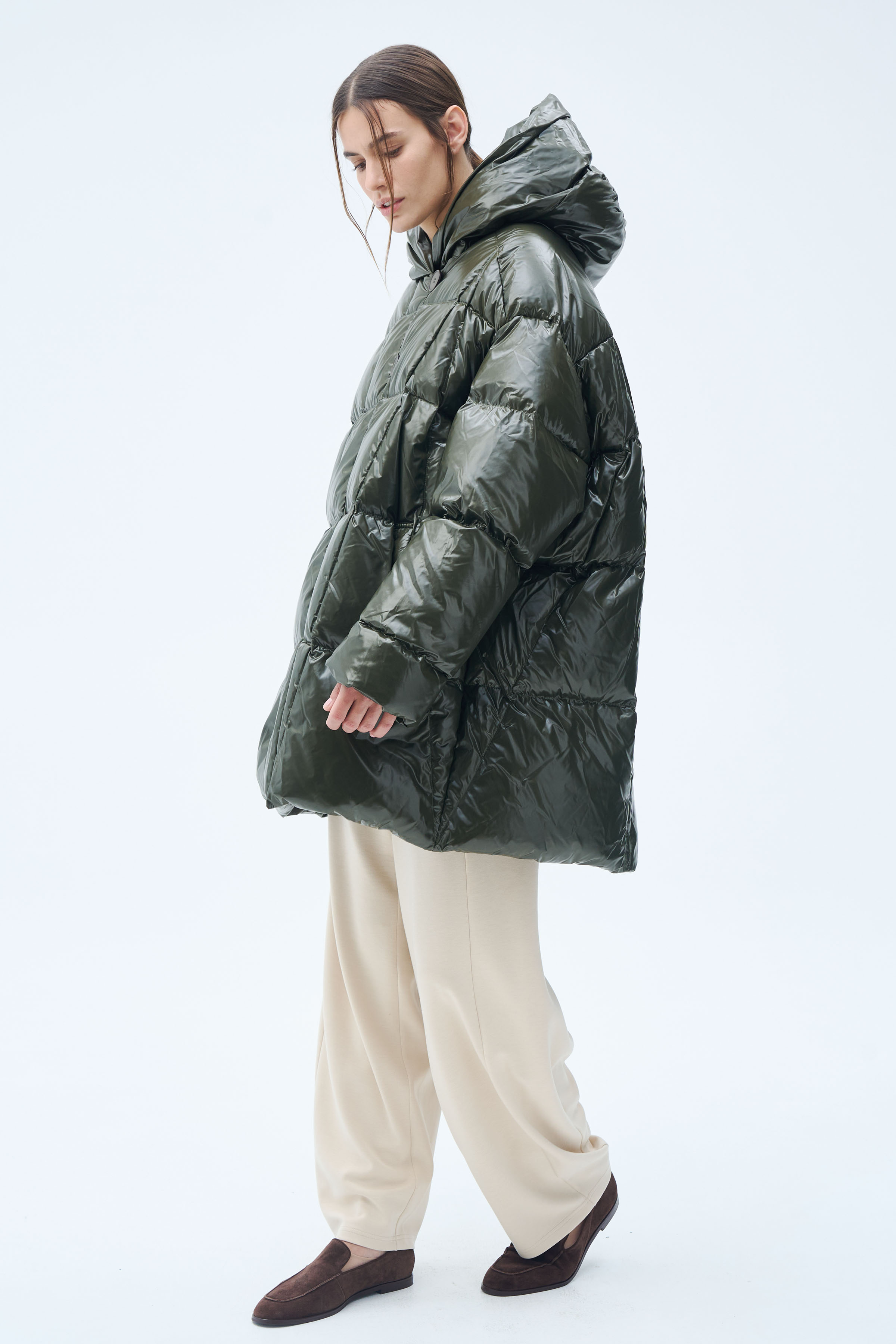 Куртка пуховая пончо-квадрат