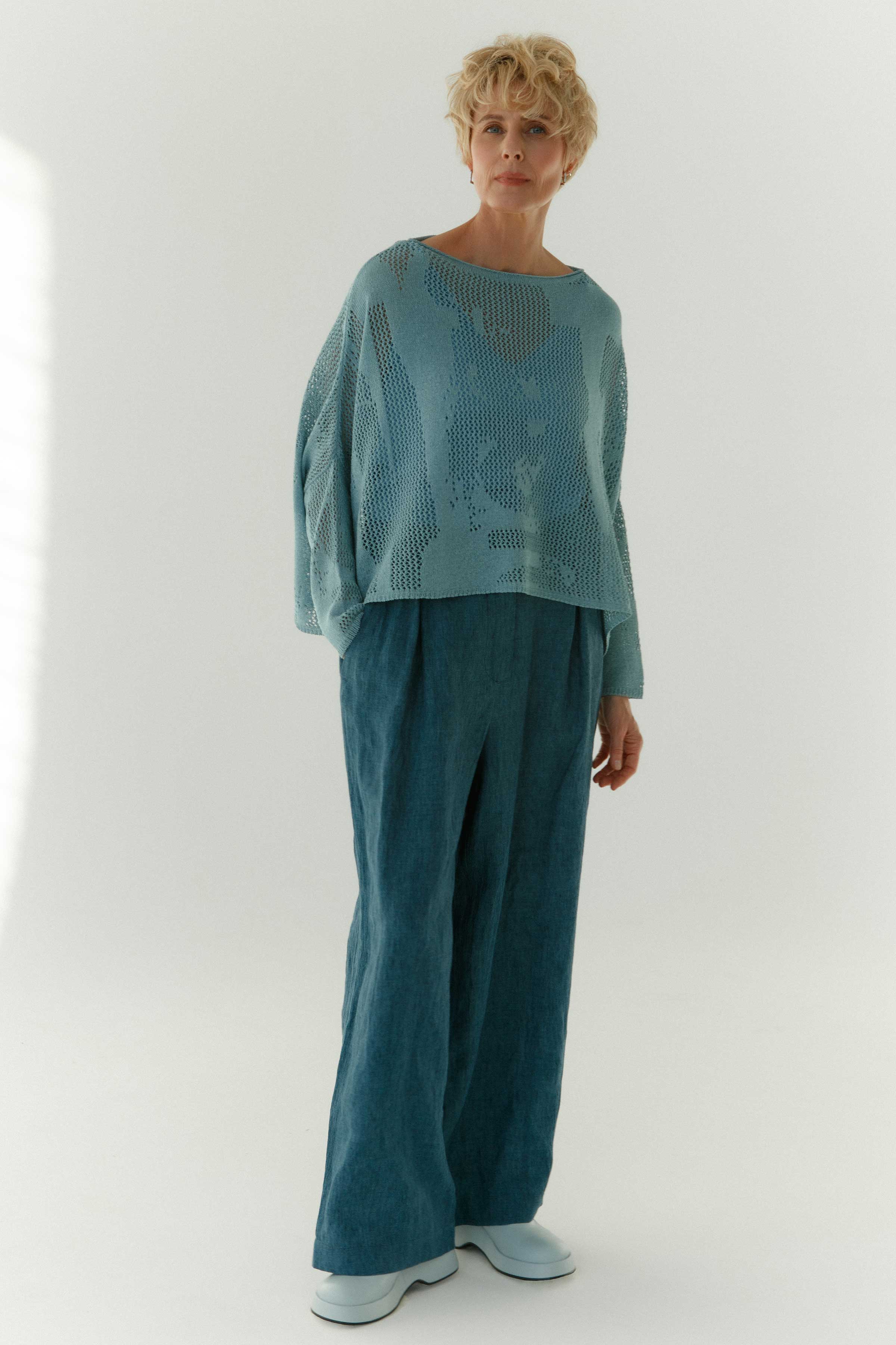 Джемпер Шрифты 39 Светло- джинсовый (denim bleu clair)  от Lesel (Лесель)! Заказывайте по ✆ 8 (800) 777 02 37