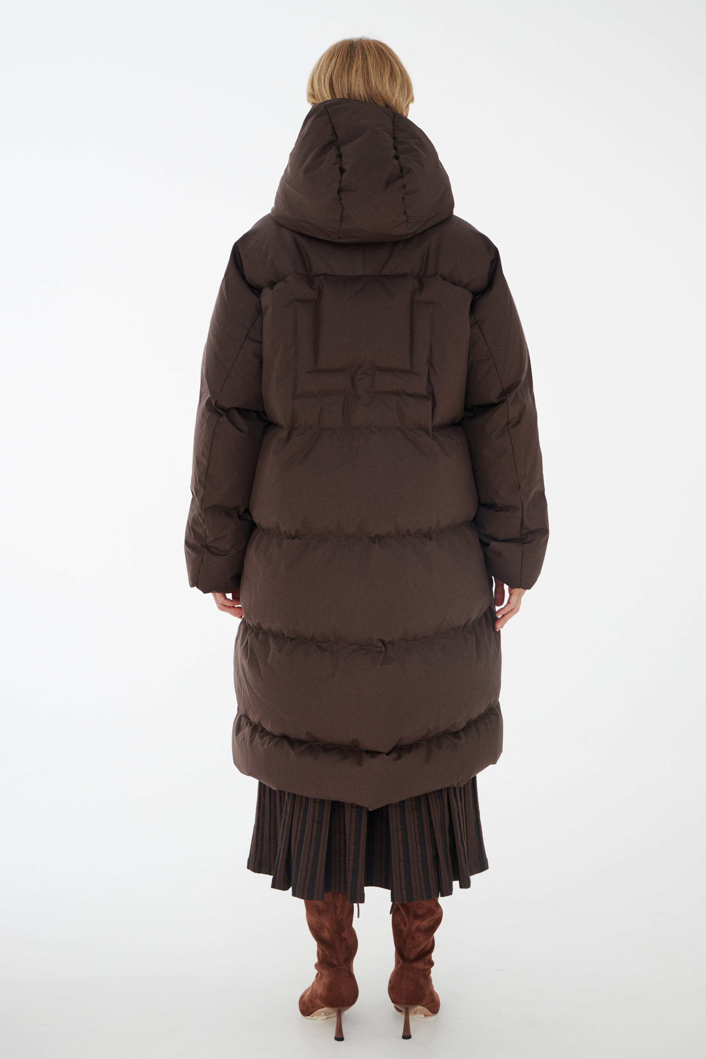 Пальто пуховое с навесными петлями 77 Торф (tourbe), 10 Серый (grise) от Lesel (Лесель)! Заказывайте по ✆ 8 (800) 777 02 37