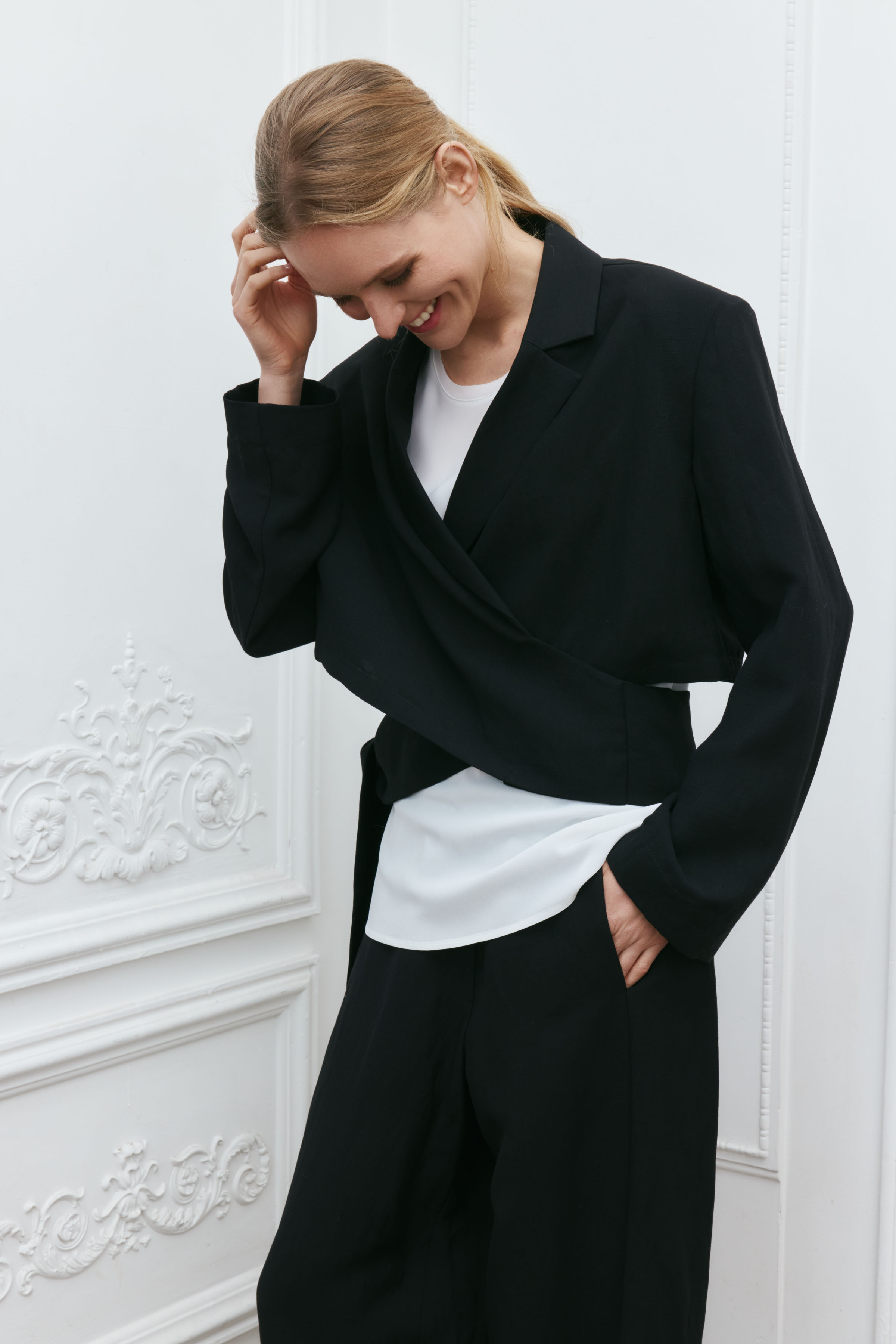 Жакет болеро с расширенным плечом 00 Черный (noir) от Lesel (Лесель)! Заказывайте по ✆ 8 (800) 777 02 37