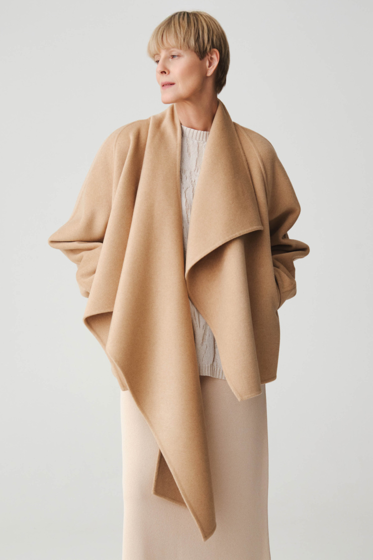 Пальто с палантином короткое, дабл кашемир