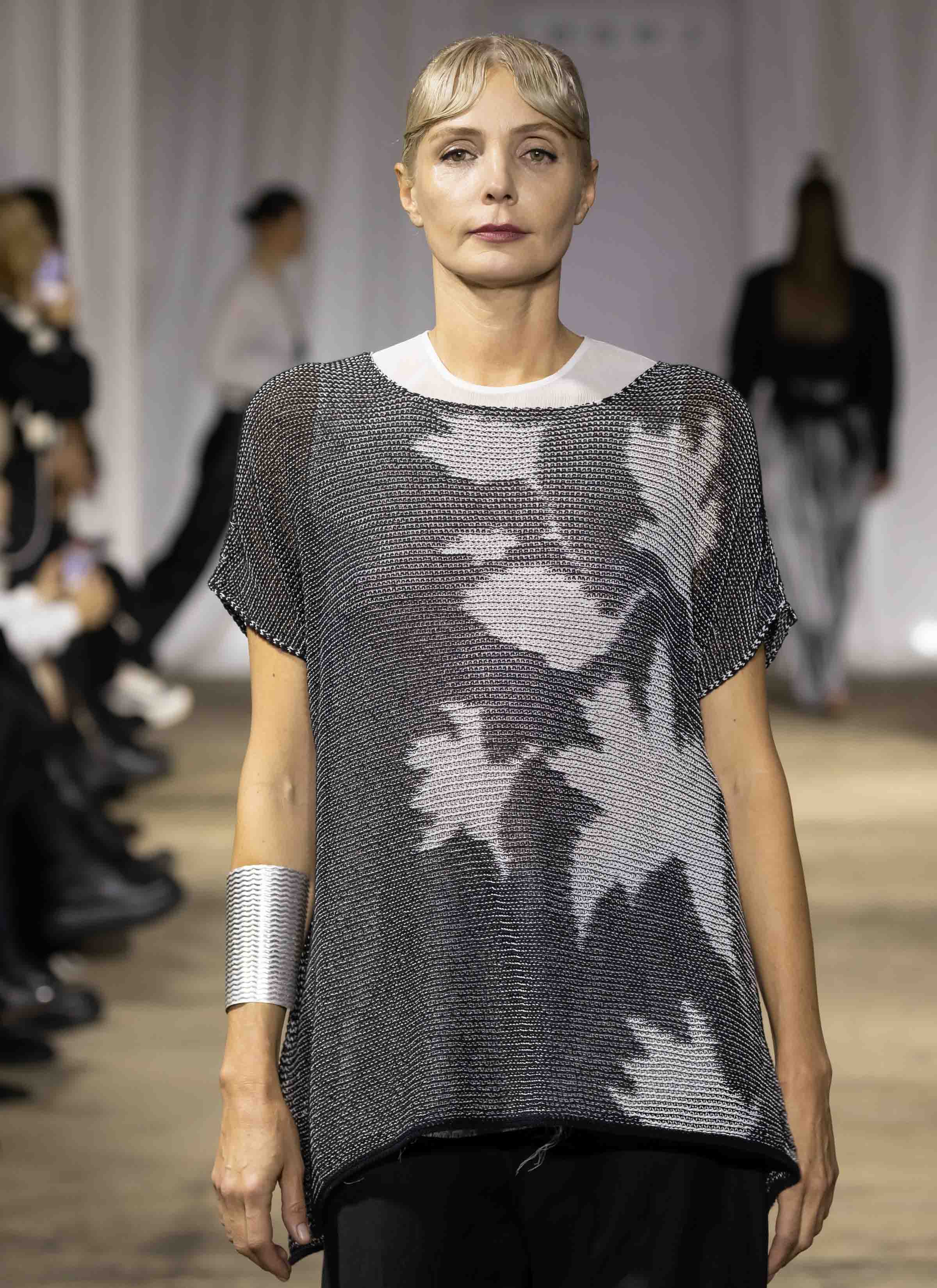 Джемпер с коротким рукавом Воздушные цветы