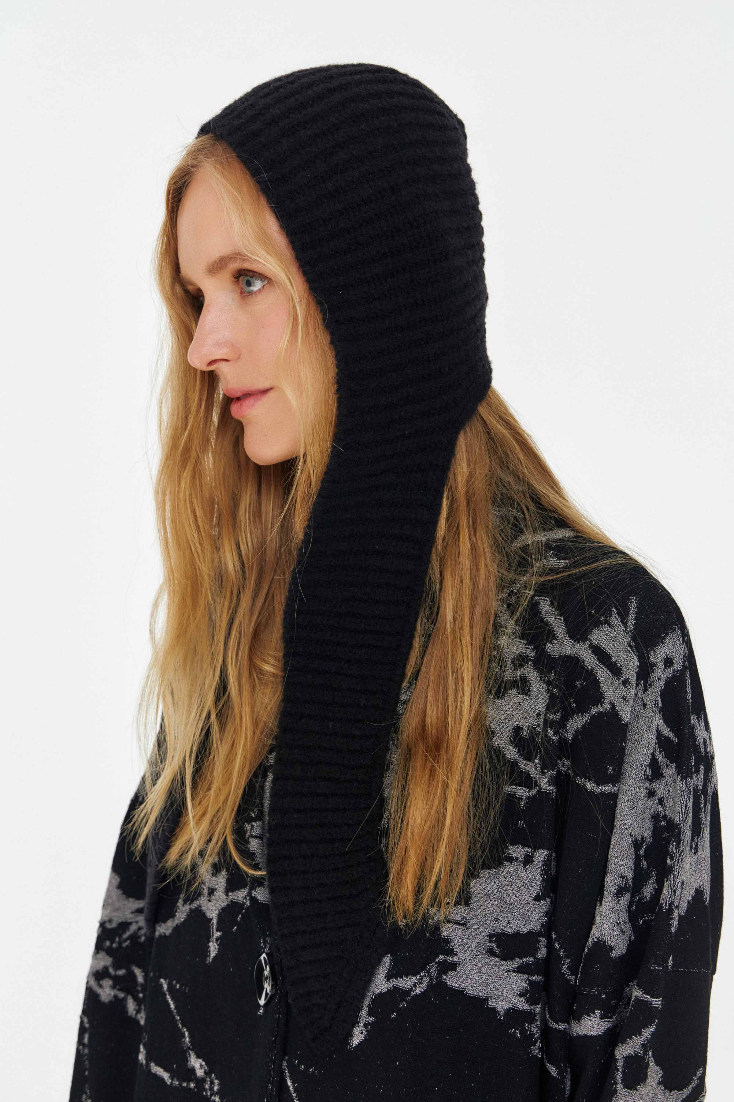 Шапка с ушками 00 Черный (noir) от Lesel (Лесель)! Заказывайте по ✆ 8 (800) 777 02 37