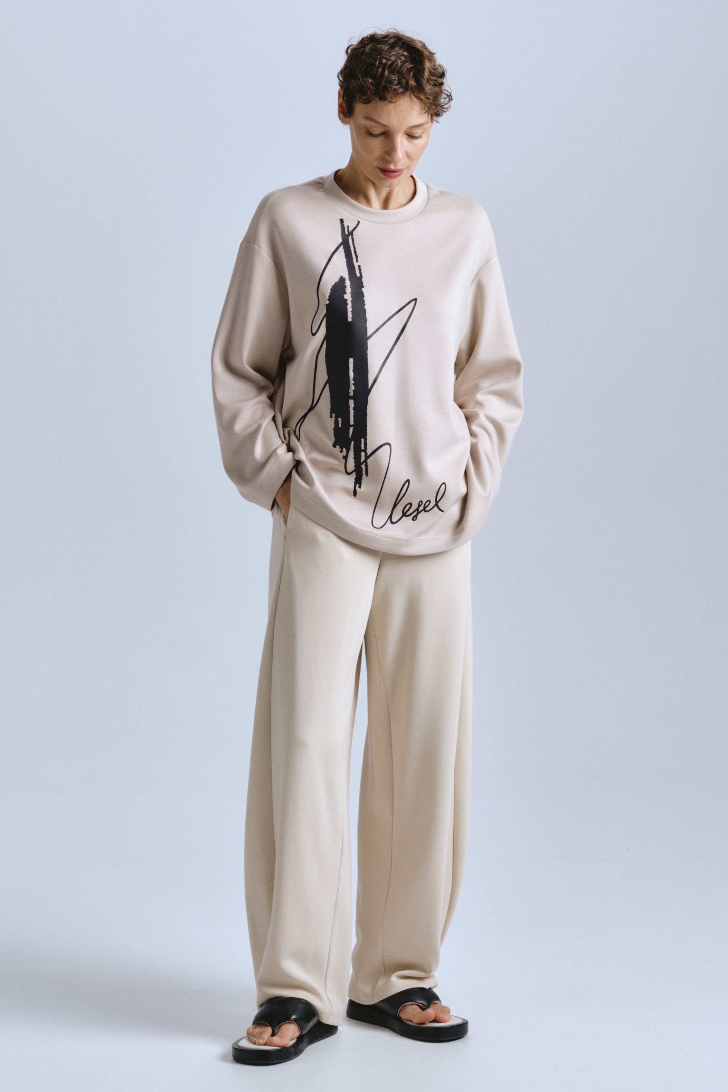 Блуза лонгслив с принтом Сухая кисть