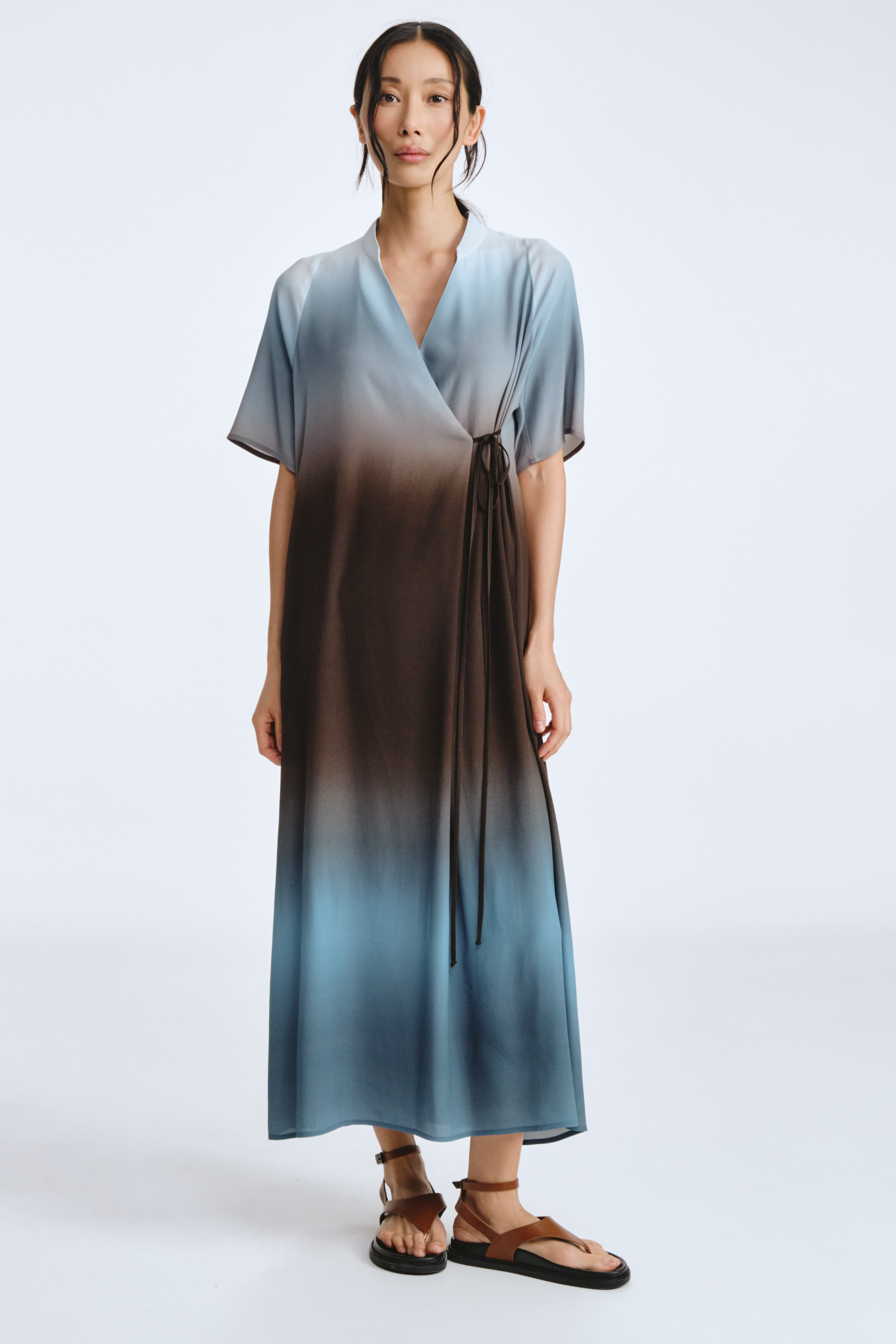 Платье Деграде с запахом 34 Голубой лед (glace bleue), 10 Серый (grise) от Lesel (Лесель)! Заказывайте по ✆ 8 (800) 777 02 37