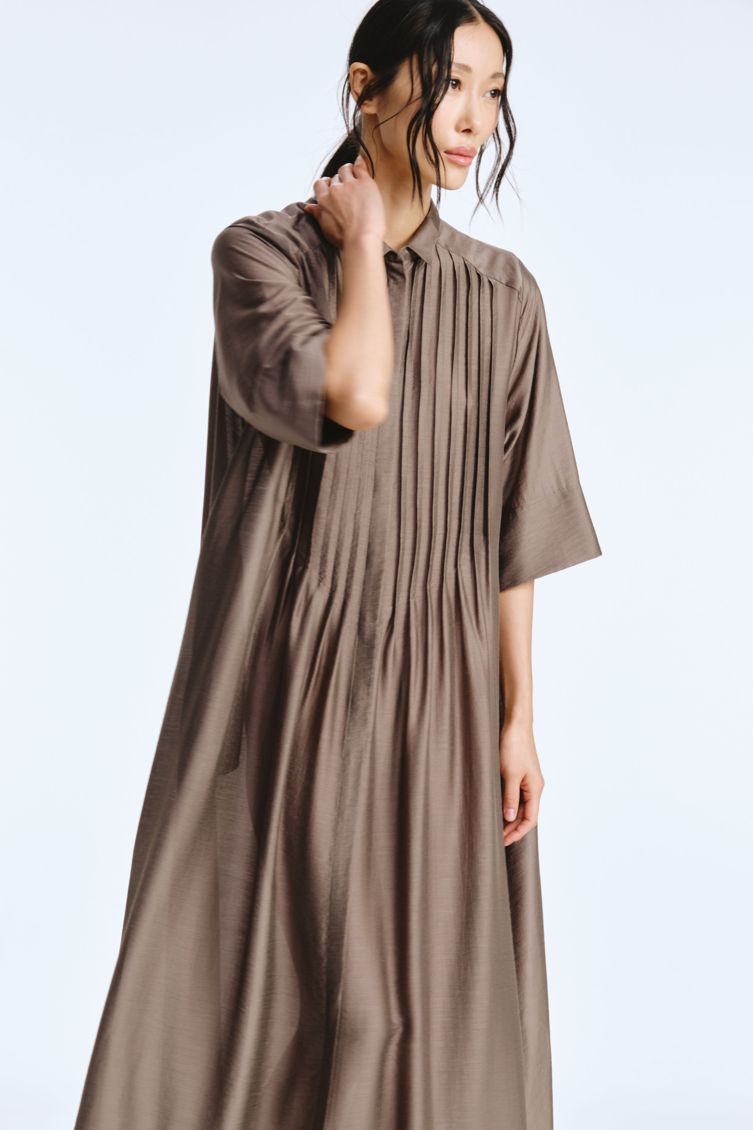 Платье рубашка с защипами