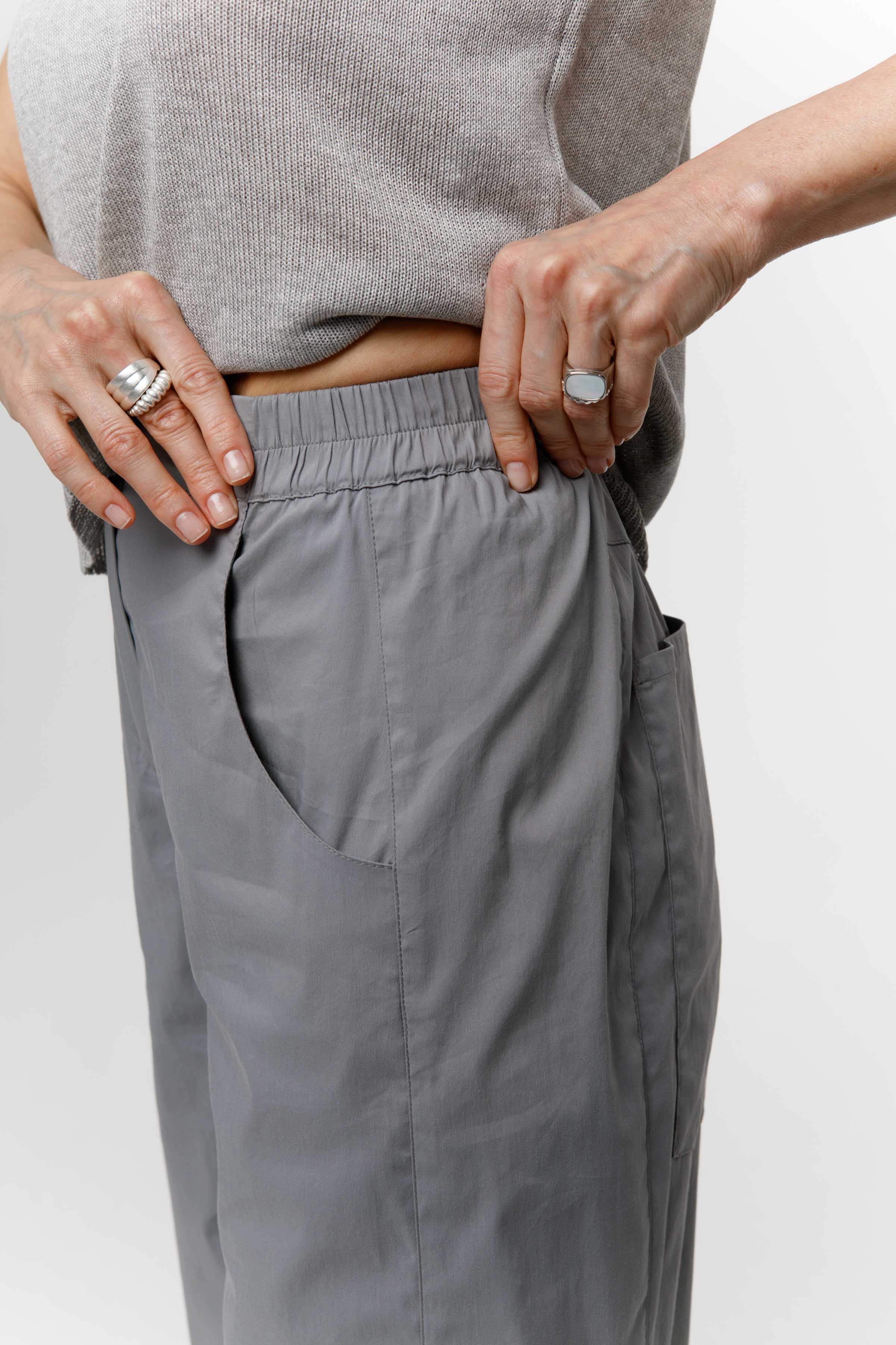 Брюки бананы, эластичный хлопок  от Lesel (Лесель)! Заказывайте по ✆ 8 (800) 777 02 37