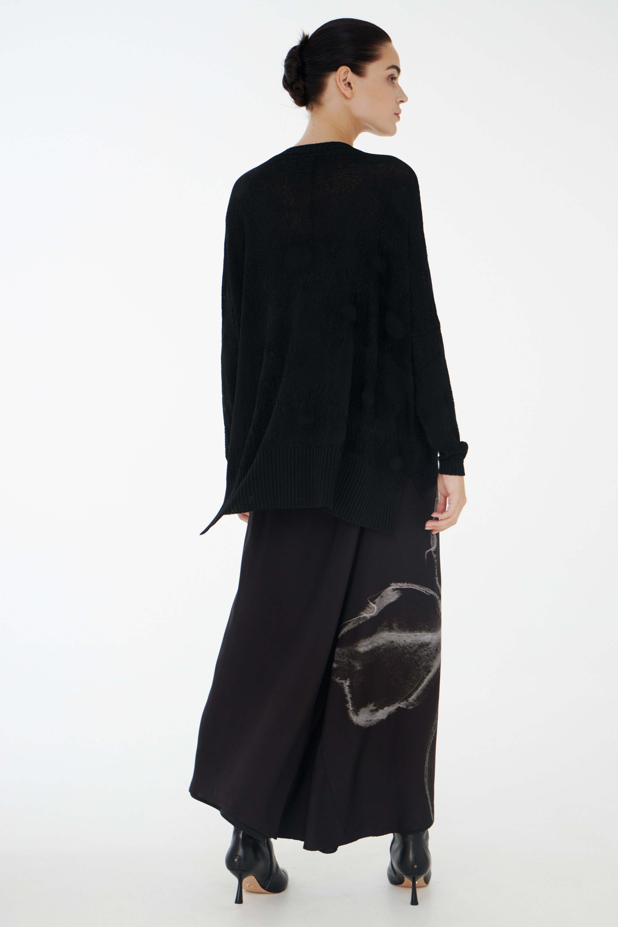 Юбка Цветок, длинная со шлейфом 00 Черный (noir) от Lesel (Лесель)! Заказывайте по ✆ 8 (800) 777 02 37