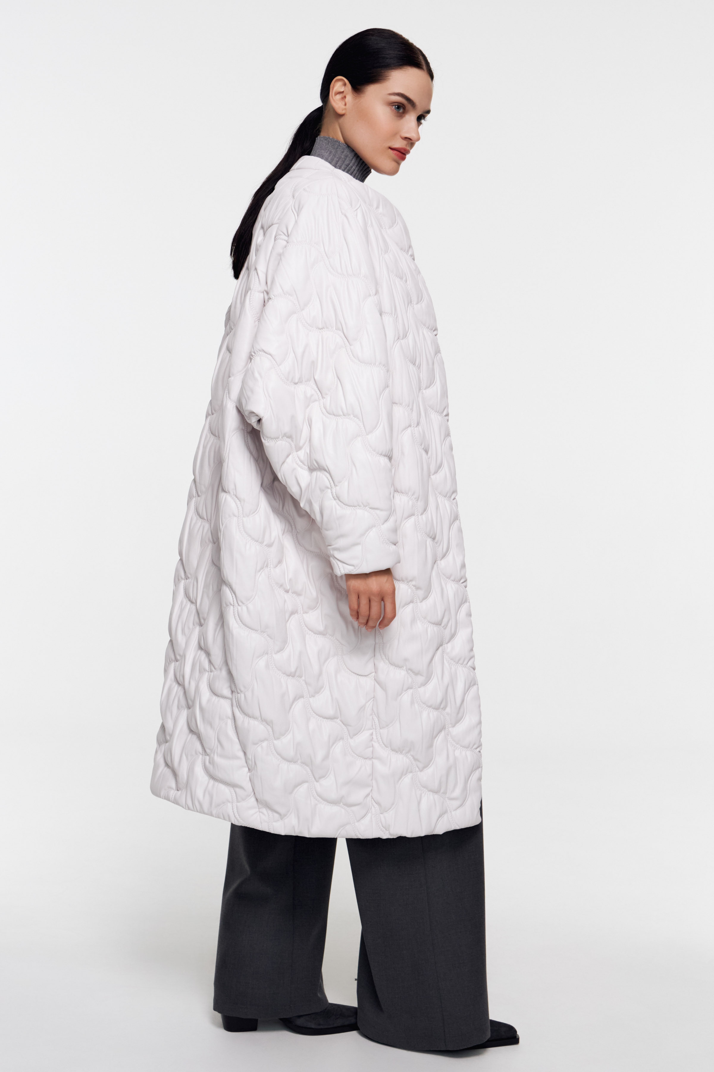 Пальто бомбер удлиненный с капюшоном эко-кожа 01 Мел (craie) от Lesel (Лесель)! Заказывайте по ✆ 8 (800) 777 02 37