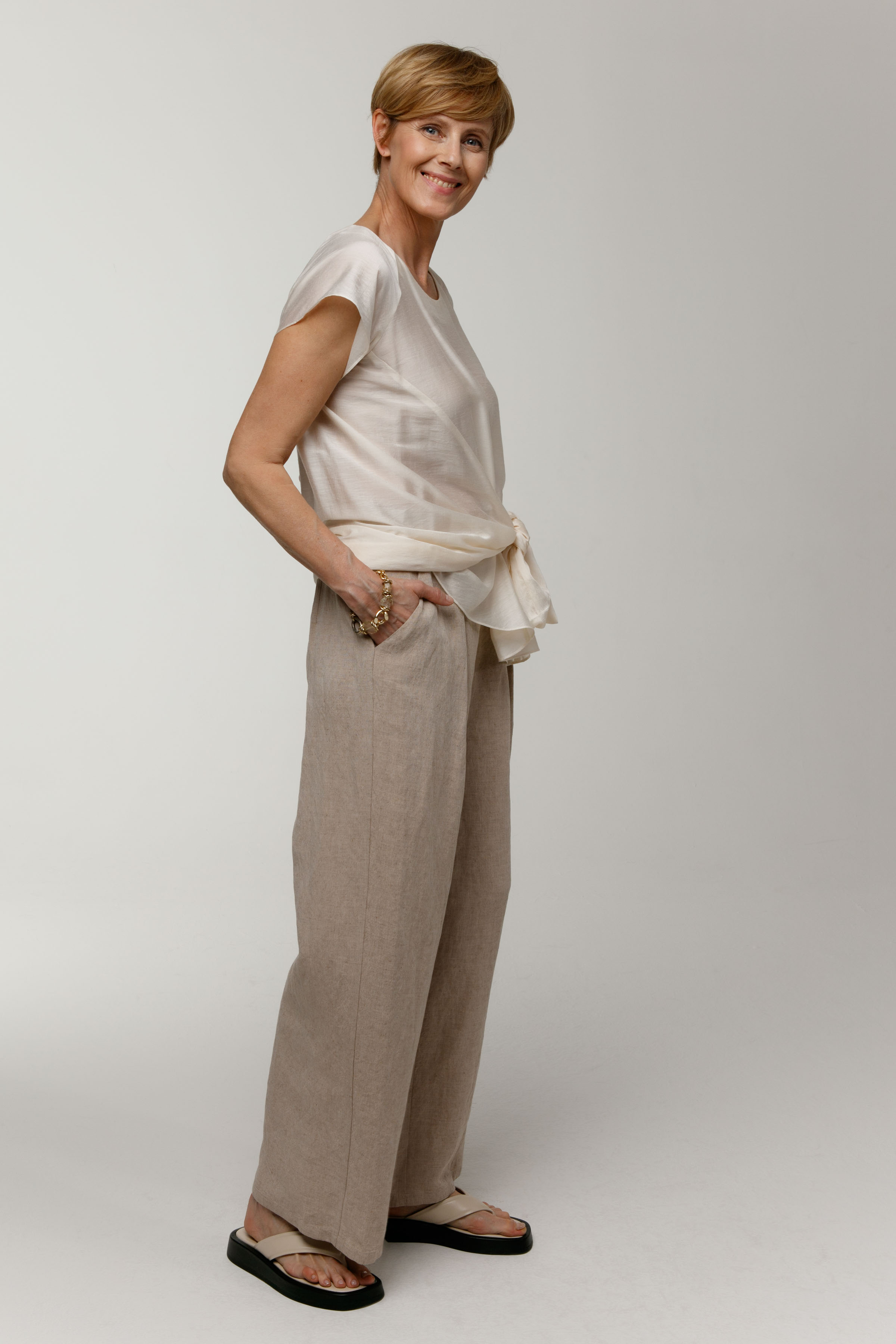 Блуза с узлом, шёлк  от Lesel (Лесель)! Заказывайте по ✆ 8 (800) 777 02 37