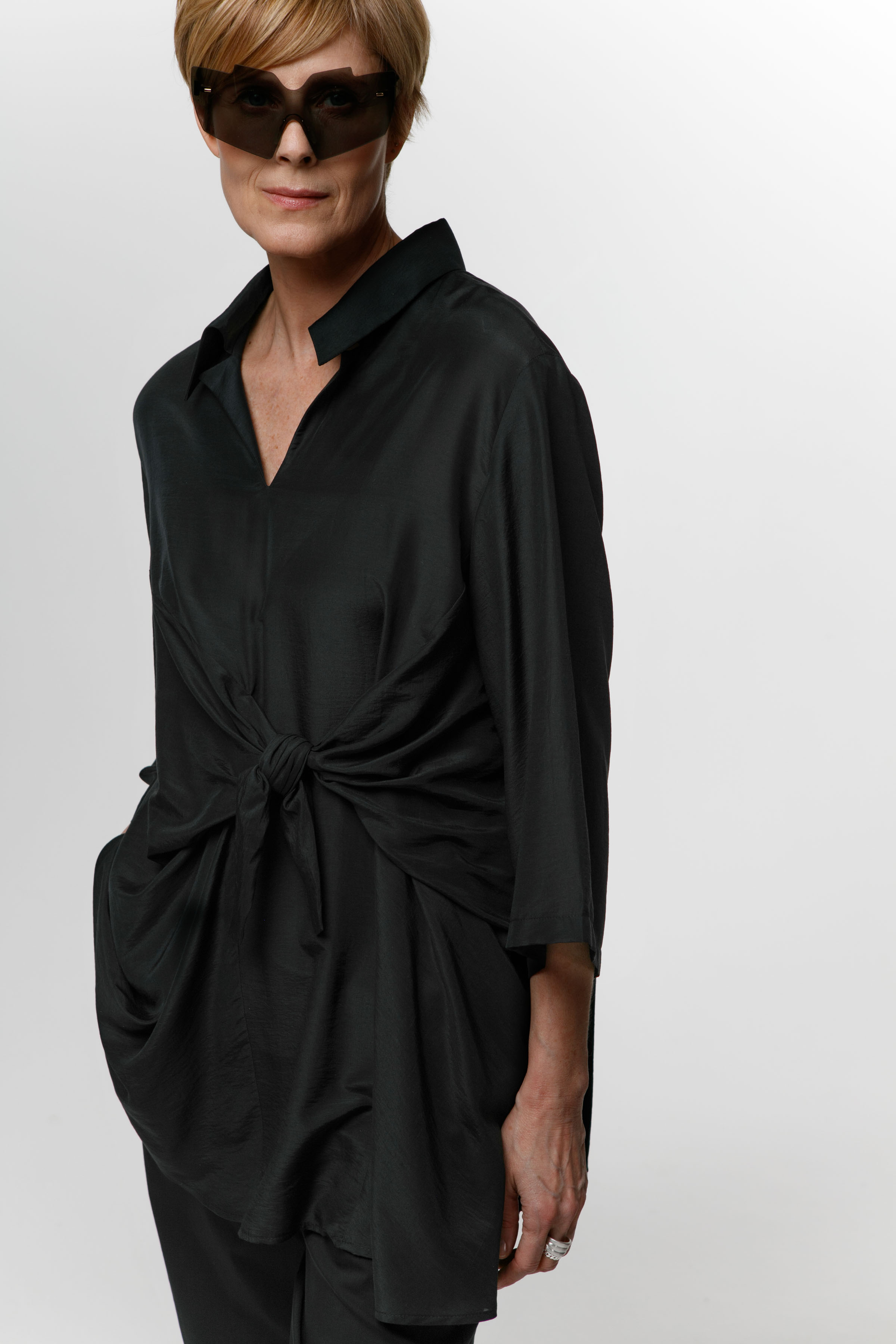 Блуза туника с узлом 00 Черный (noir) от Lesel (Лесель)! Заказывайте по ✆ 8 (800) 777 02 37