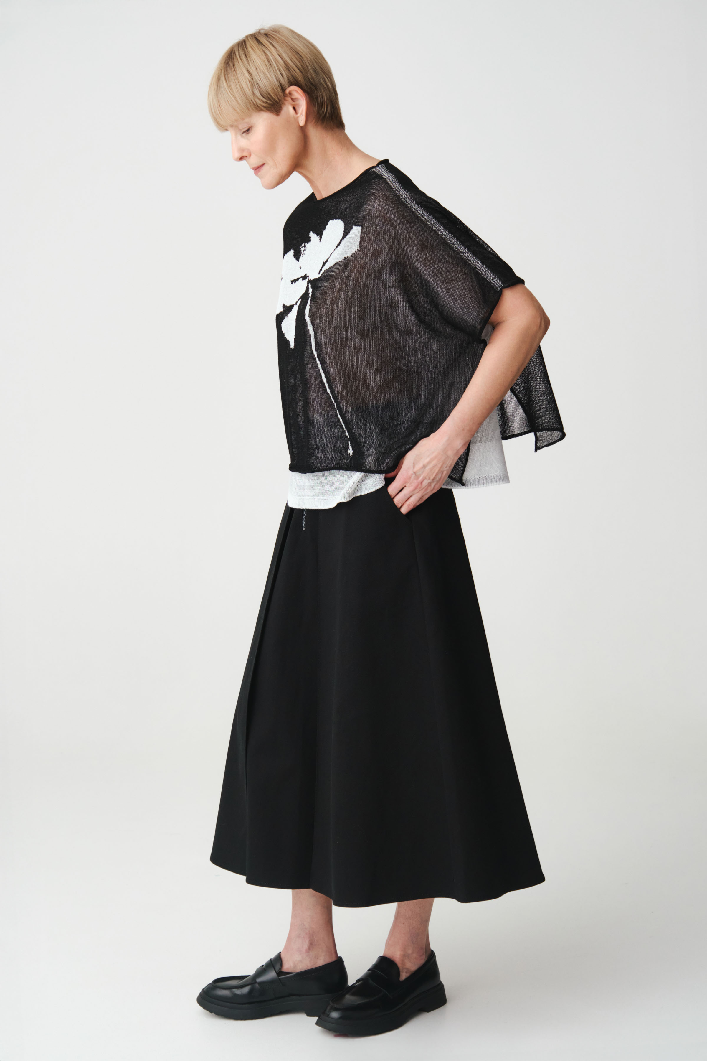 Джемпер с коротким рукавом Пион