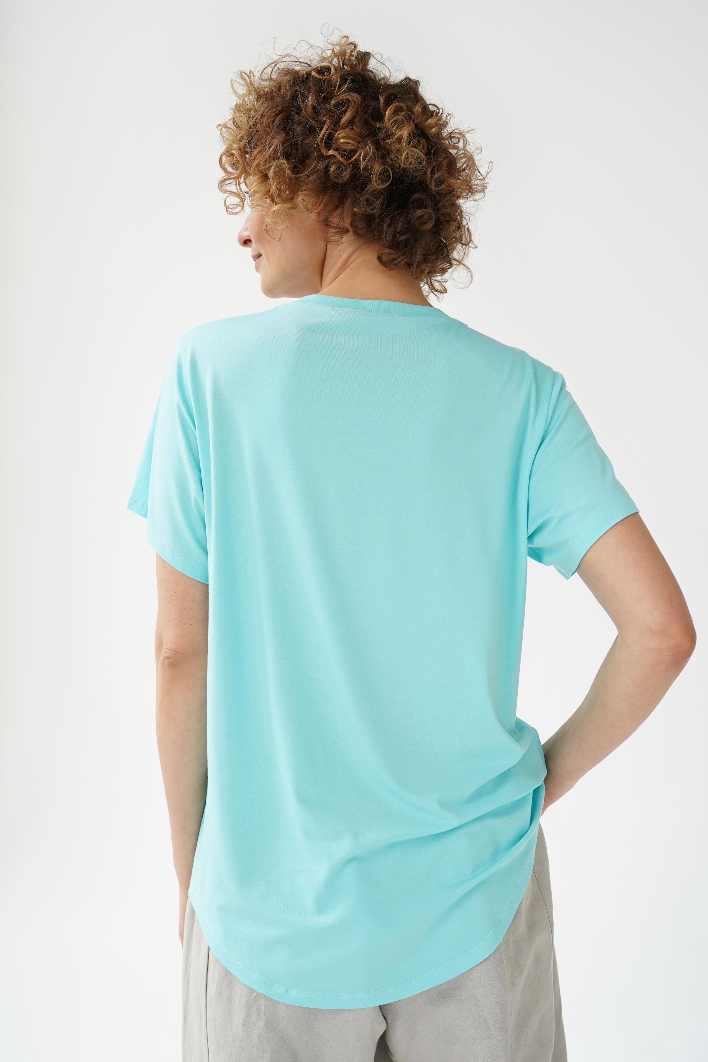 Блуза Футболка База  от Lesel (Лесель)! Заказывайте по ✆ 8 (800) 777 02 37