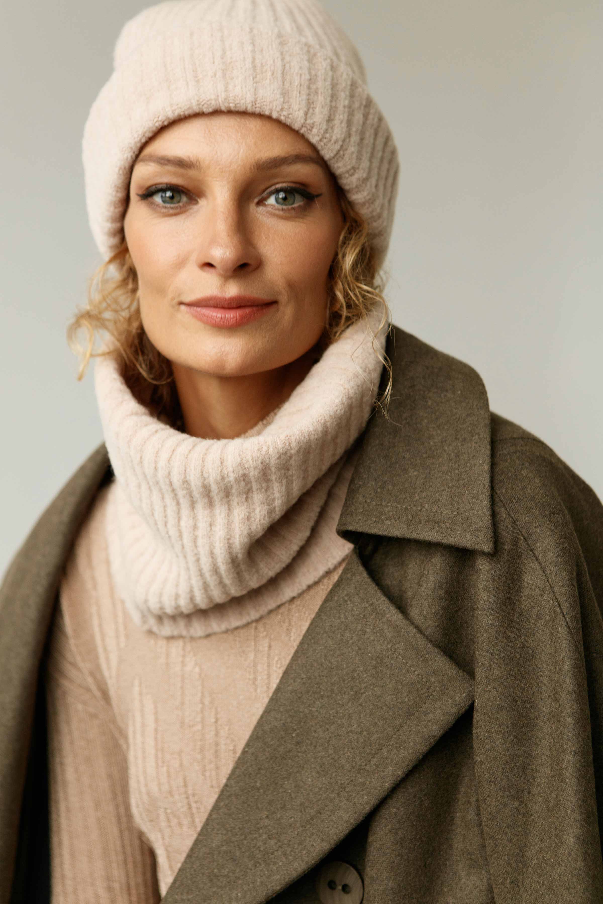 Водолазка Узор 04 Бежевый (beige) от Lesel (Лесель)! Заказывайте по ✆ 8 (800) 777 02 37