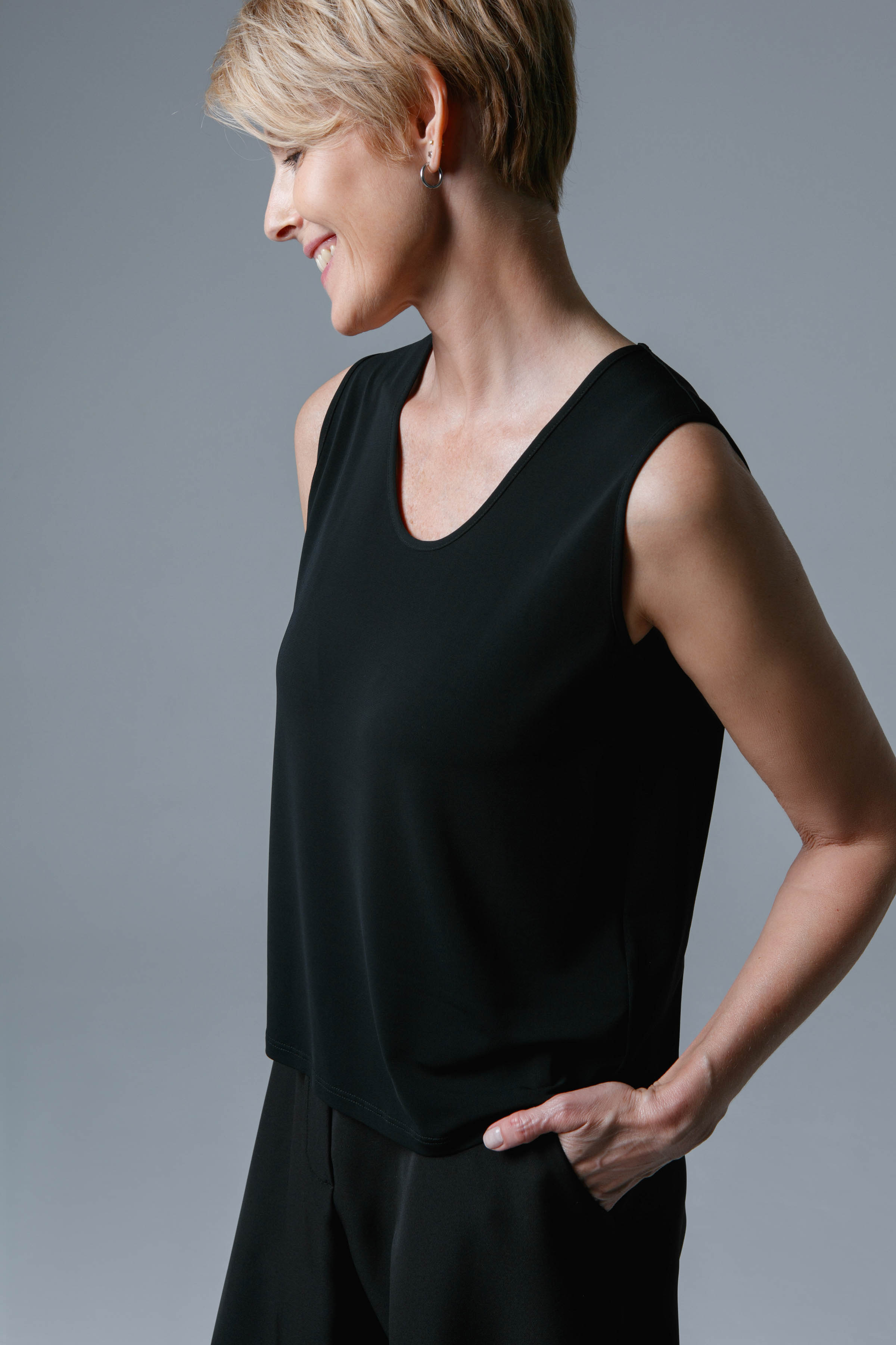 Блуза база, без рукавов, тонкий трикотаж  от Lesel (Лесель)! Заказывайте по ✆ 8 (800) 777 02 37