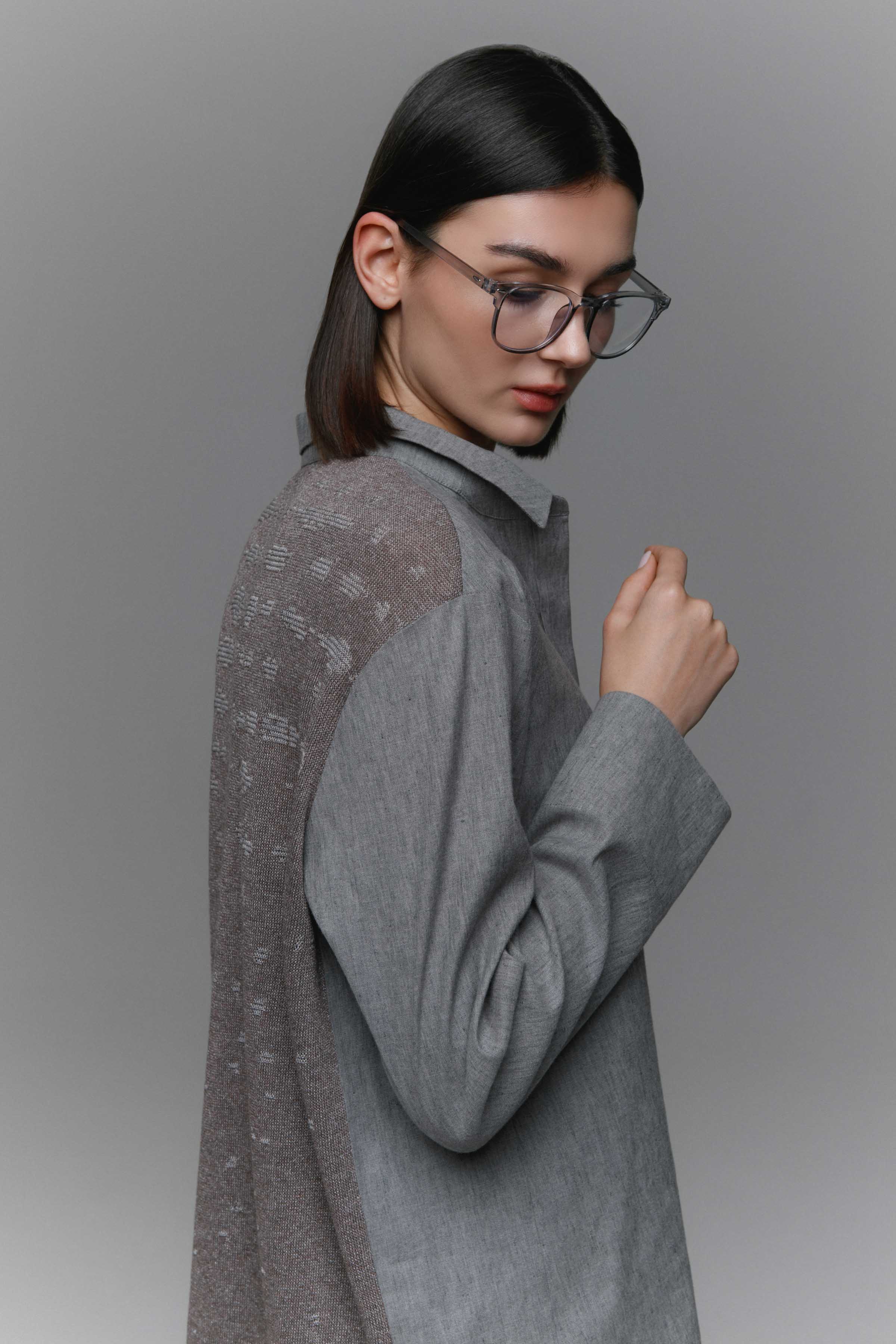 Блуза рубашка с вязаной спинкой 12 Серый камень (pierre grise) от Lesel (Лесель)! Заказывайте по ✆ 8 (800) 777 02 37