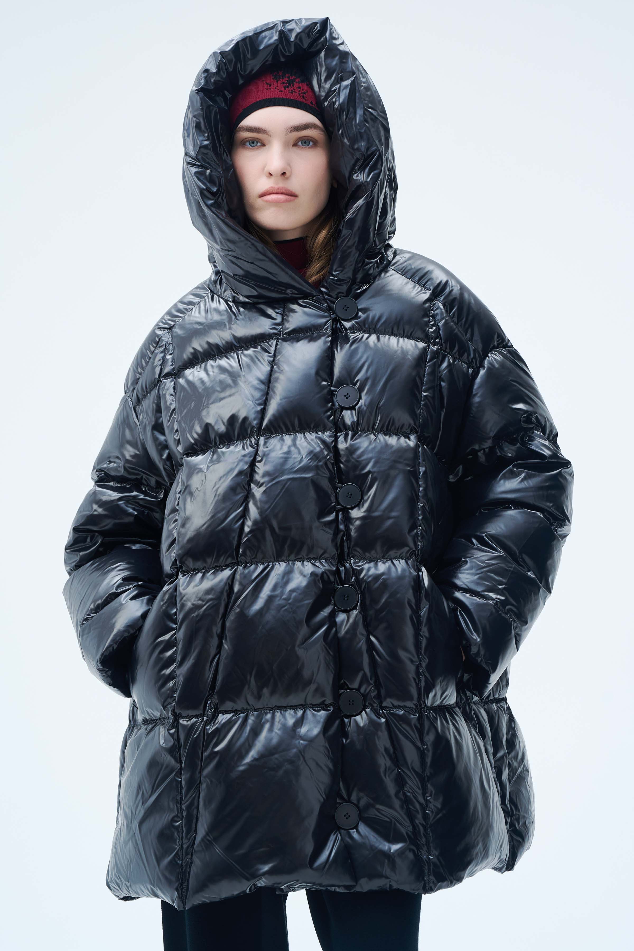 Куртка пуховая пончо-квадрат 79 Гербарий (herbal), 00 Черный (noir), 38 Джинсовый (denim) от Lesel (Лесель)! Заказывайте по ✆ 8 (800) 777 02 37