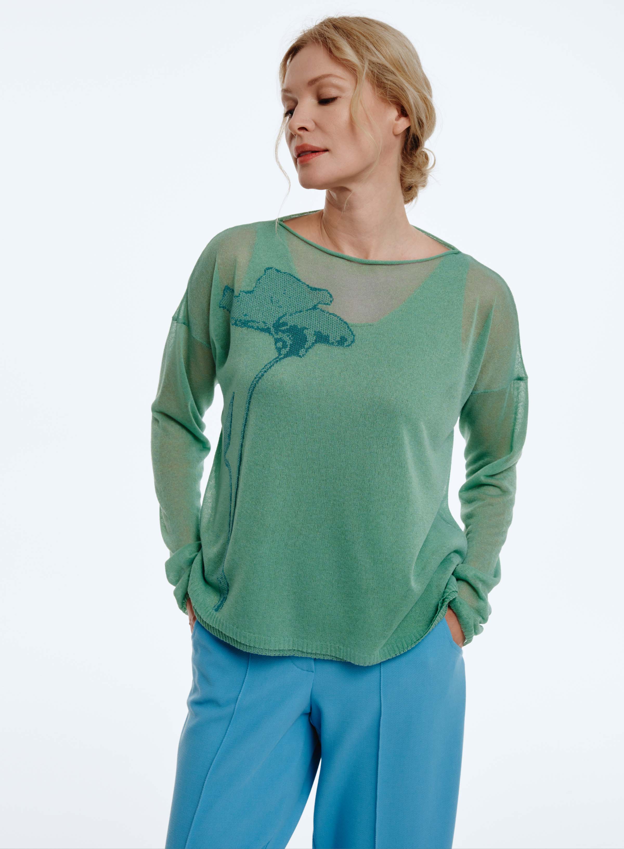 Джемпер Цветок с бутоном  от Lesel (Лесель)! Заказывайте по ✆ 8 (800) 777 02 37